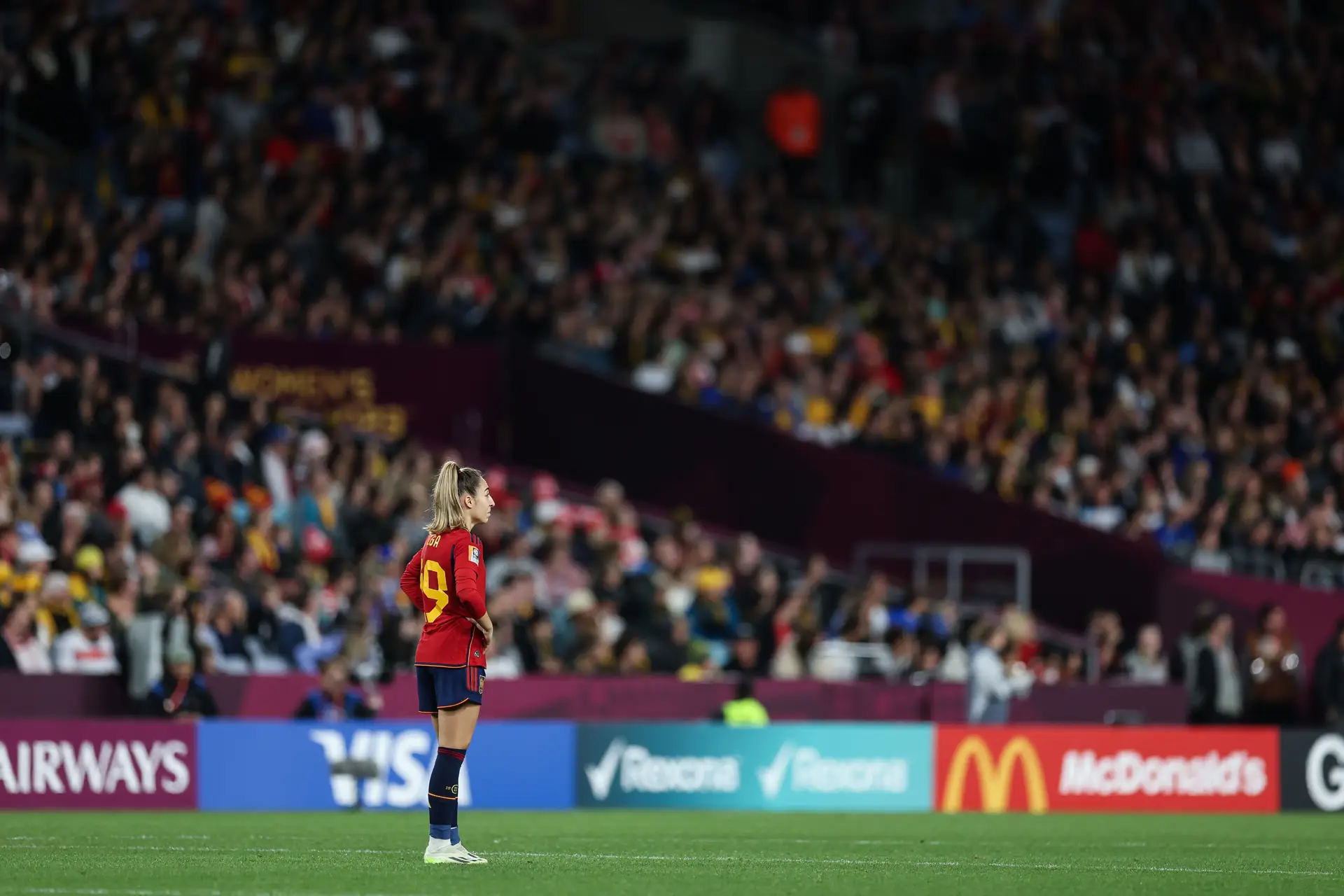 O “melhor e o pior dia” da vida de Olga Carmona, que foi a heroína da Espanha campeã mundial sem saber da morte do pai
