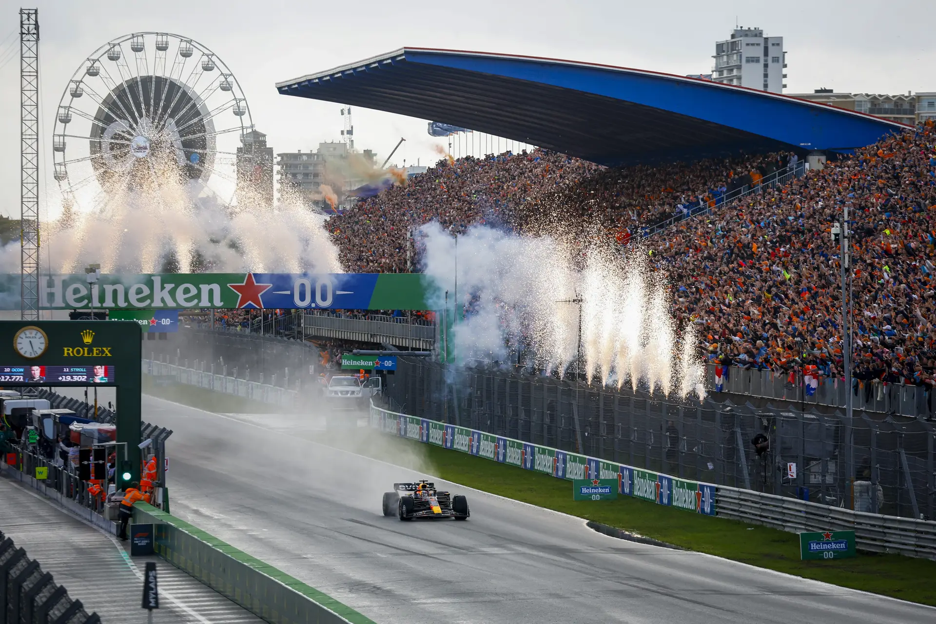 GP Países Baixos: não há chuva molha-tolos ou a cântaros que pare Max Verstappen, que já vai em nove vitórias seguidas