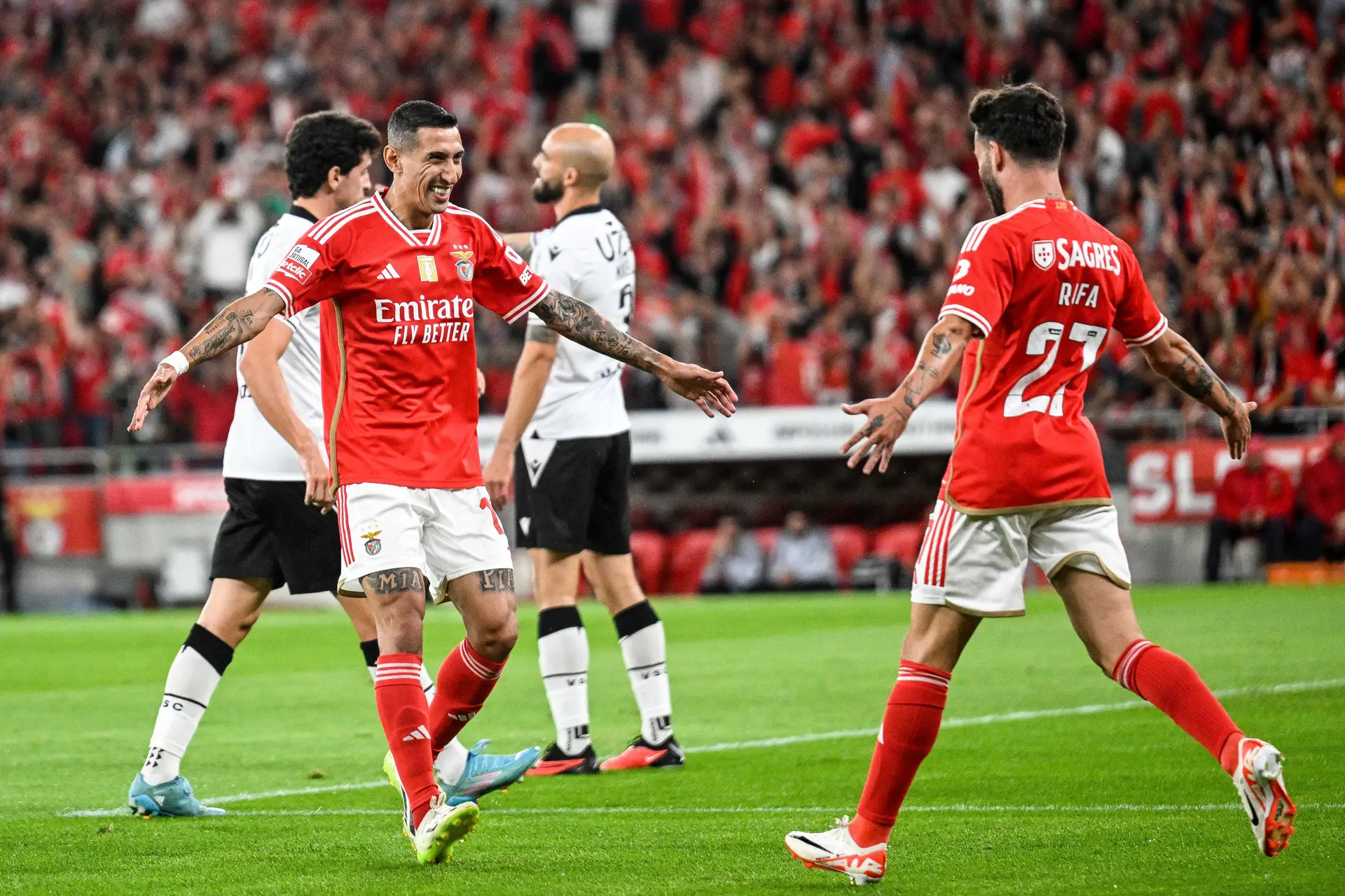 Rafa e Di María criam uma tempestade de bom futebol no Benfica