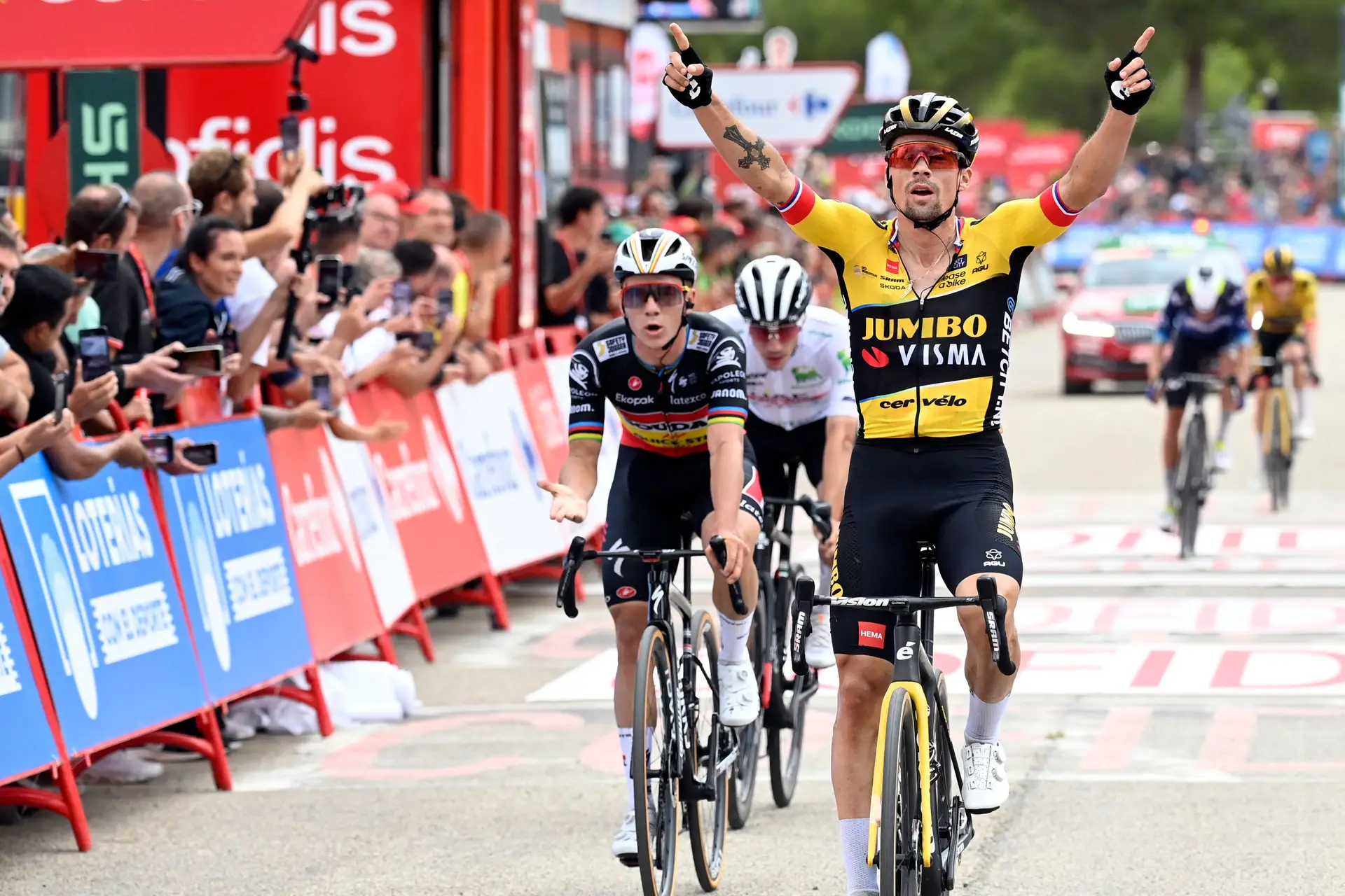 Vuelta: Em dia de nova 'Almeidada' de João, Roglic expressa o domínio da Jumbo