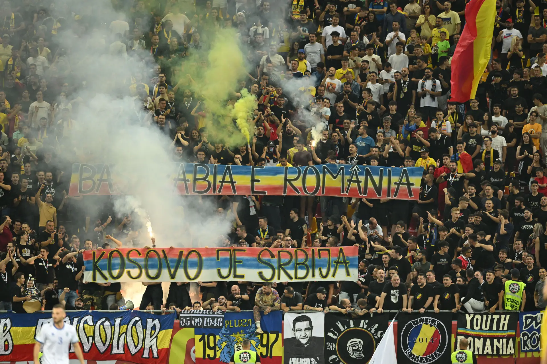“Kosovo é Sérvia”: a mensagem que levou os futebolistas kosovares a abandonarem o jogo com a Roménia