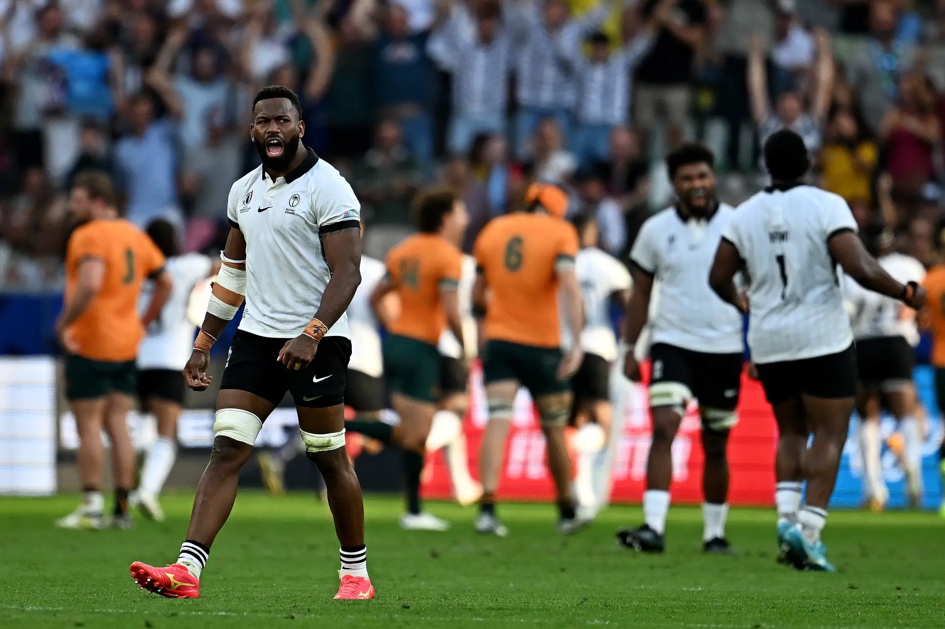 Mundial de râguebi: treinador das Fiji dá presente aos Lobos após