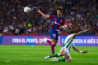 A “confiança de Xavi” e o jogador que leva “o Barcelona para outro nível”:  o impacto imediato de Félix e Cancelo na Catalunha