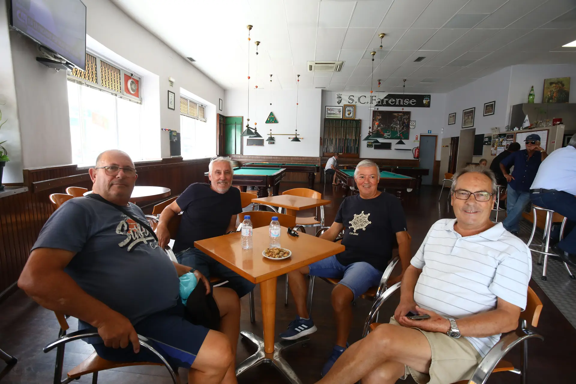 Como um dia de gravador na mão, em Faro, chega para se descobrir as entranhas do Farense. E as saudades da cidade dos anos 90