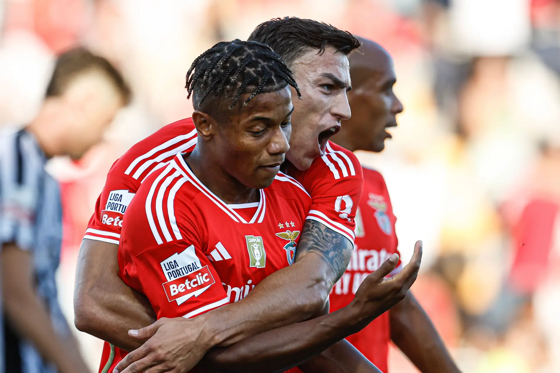 Jogar simples é o mais difícil. Antes e depois de um susto, o Benfica simplificou