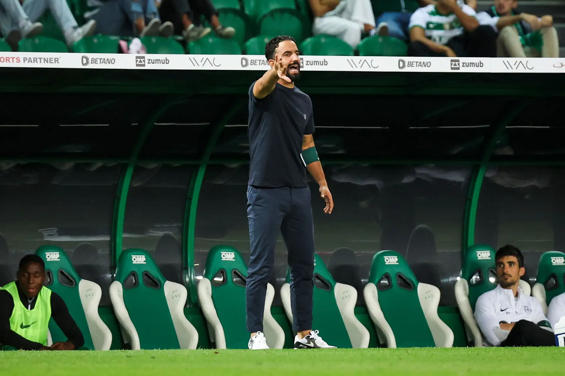 Rúben Amorim: “Claro que não queríamos jogar pior do que na primeira parte. São partes diferentes, uma começou 0-0 e outra 2-0”