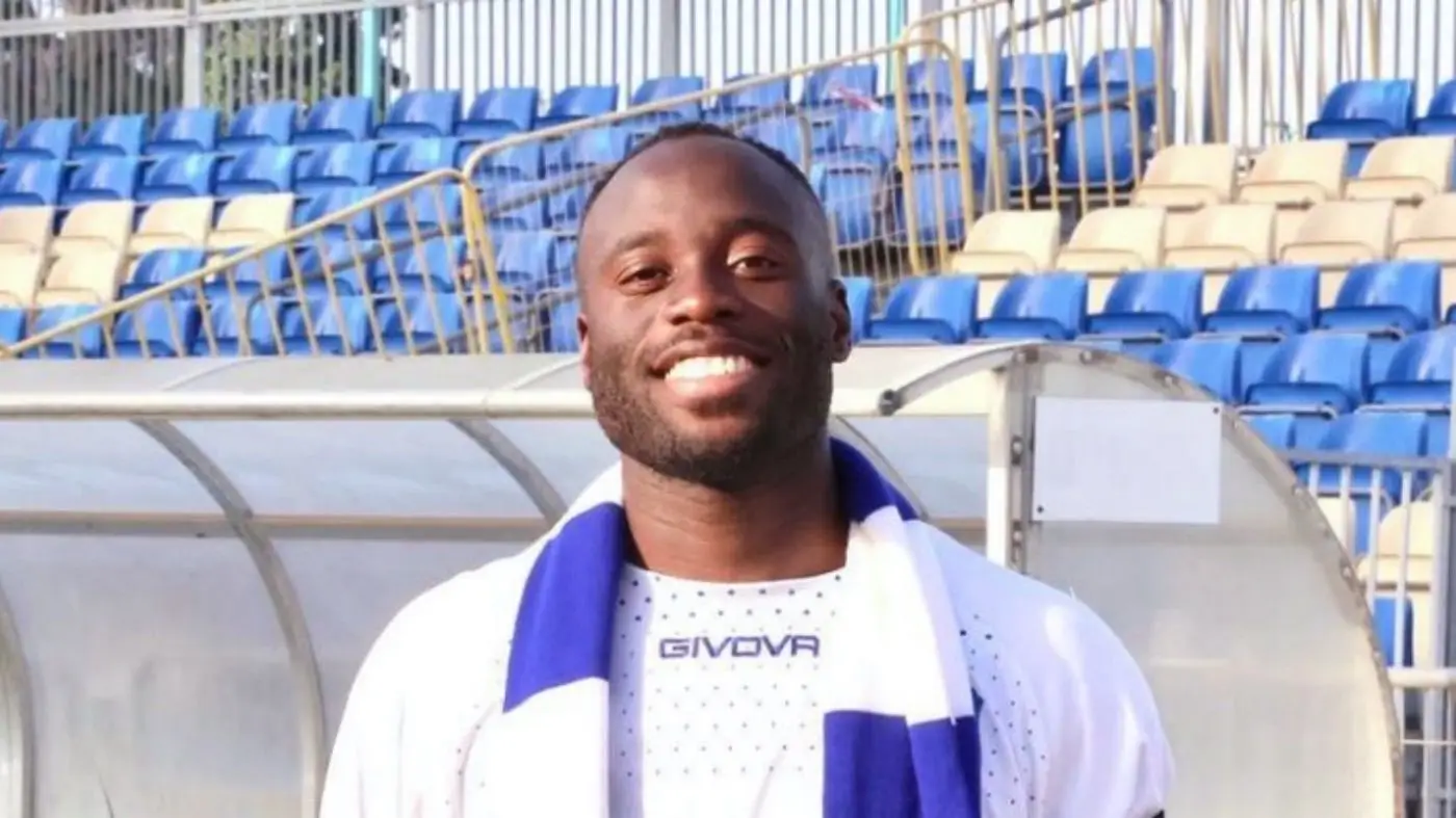 “No primeiro treino, pegava na bola e ia para cima, pá, pá, chuto e golo. O Caneira ficou numa azia grande: ‘Ó miúdo, quem pensas que és?’”