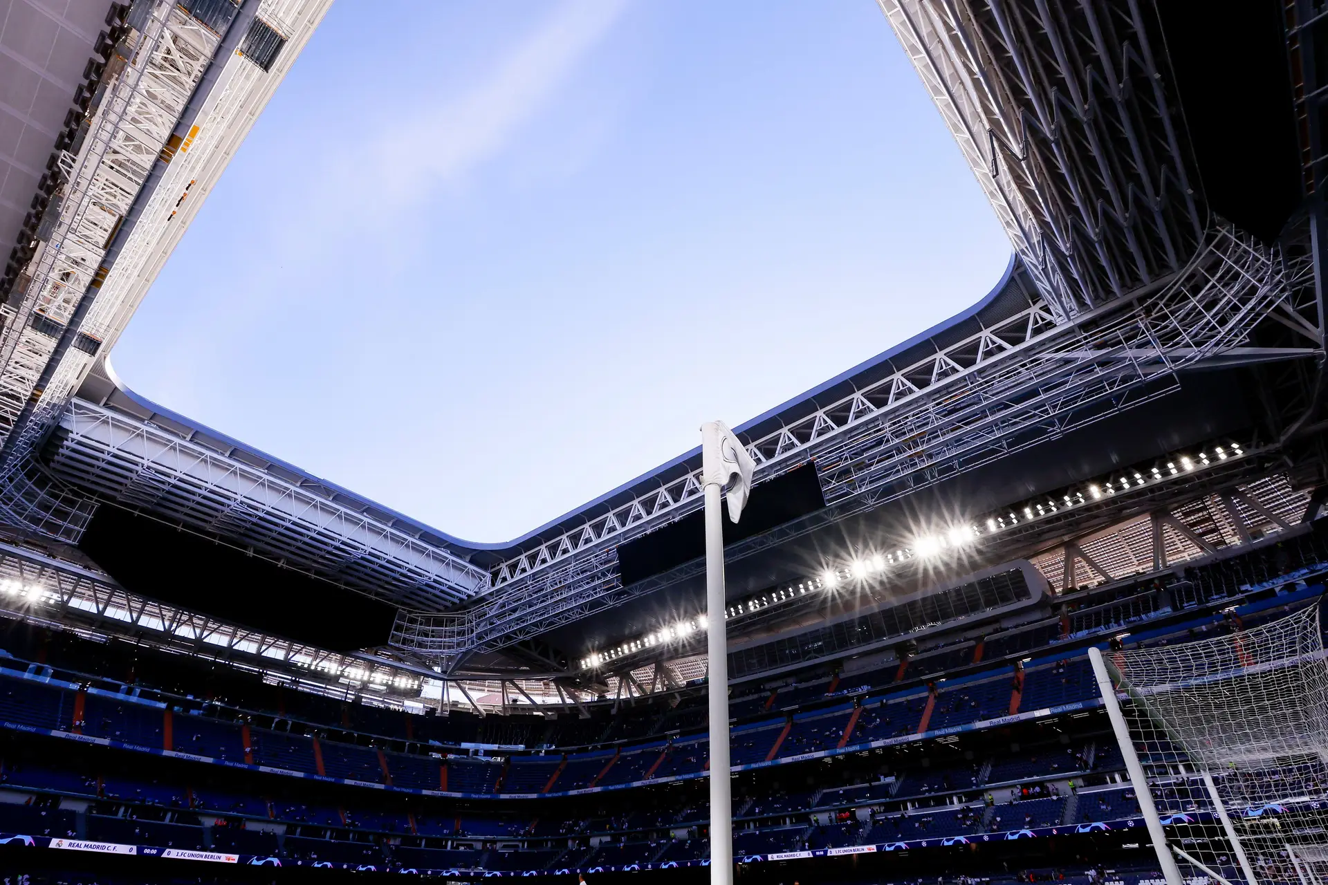 O renovado Santiago Bernabéu, estádio do Real Madrid, seria, previsivelmente, o palco da final do Mundial de 2030.