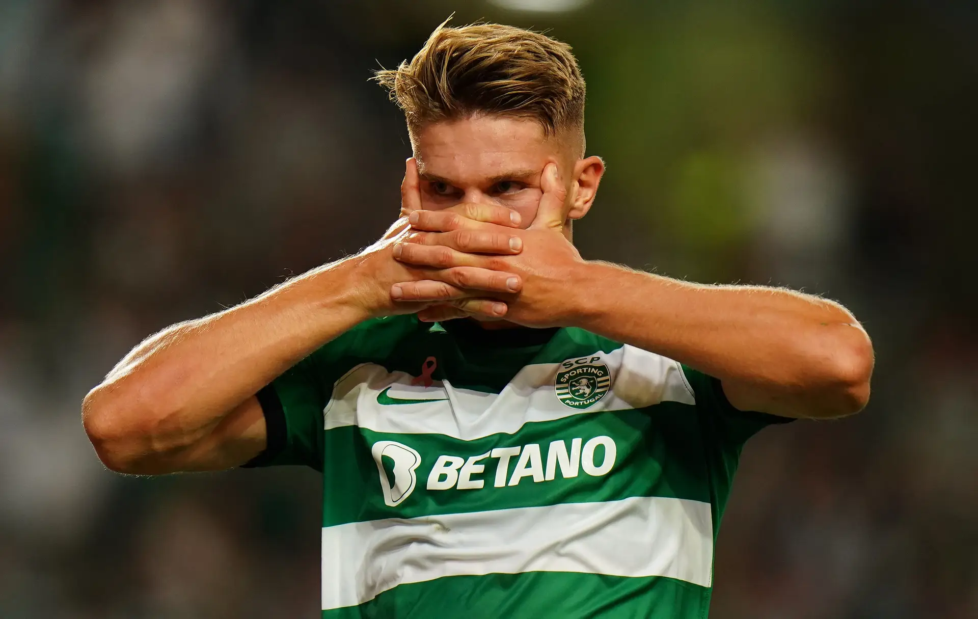 Os fantasmas pairaram em Alvalade, mas o Sporting caçou-os