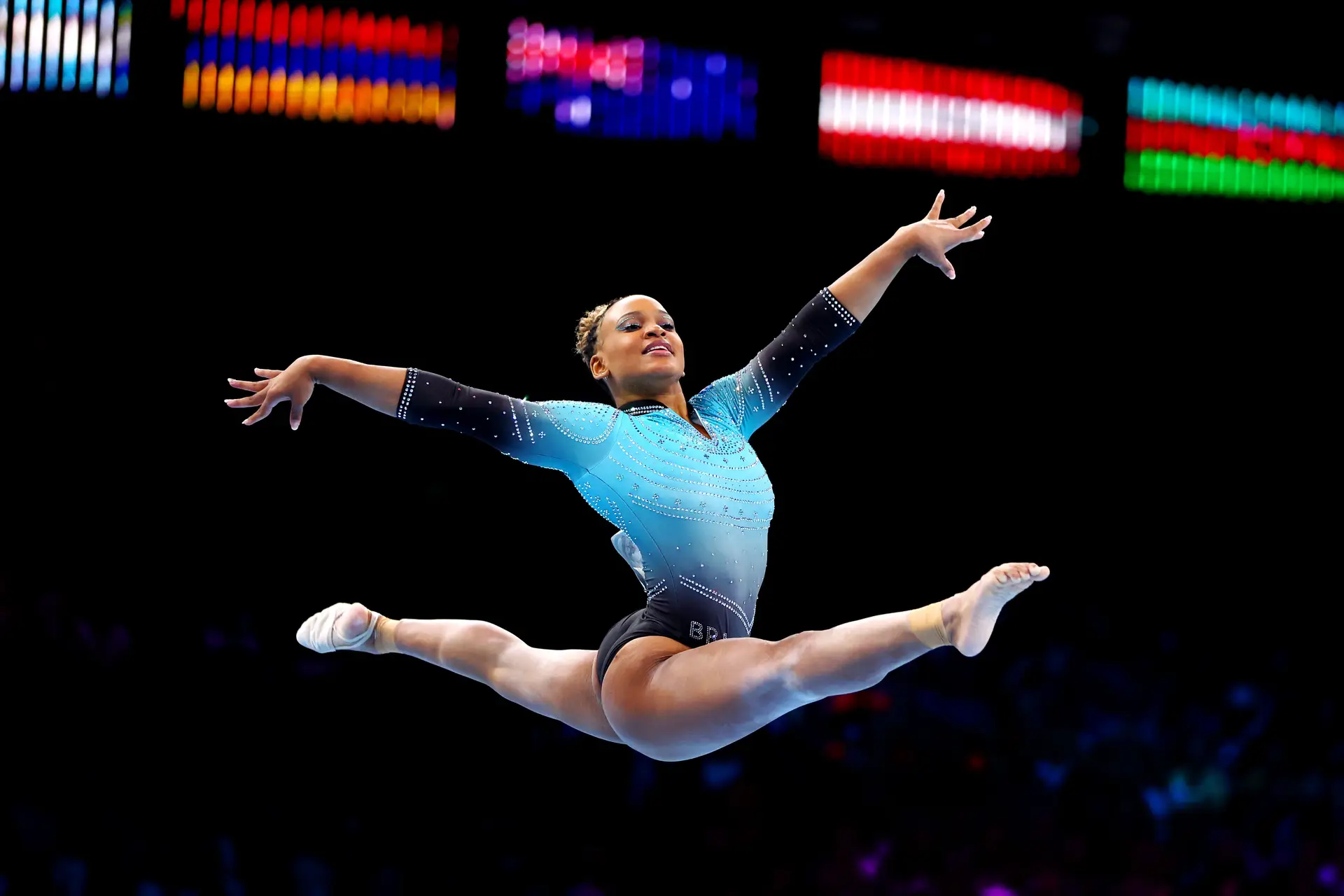 Rebeca Andrade supera Biles e é ouro na final do salto no Mundial de Ginástica  Artística