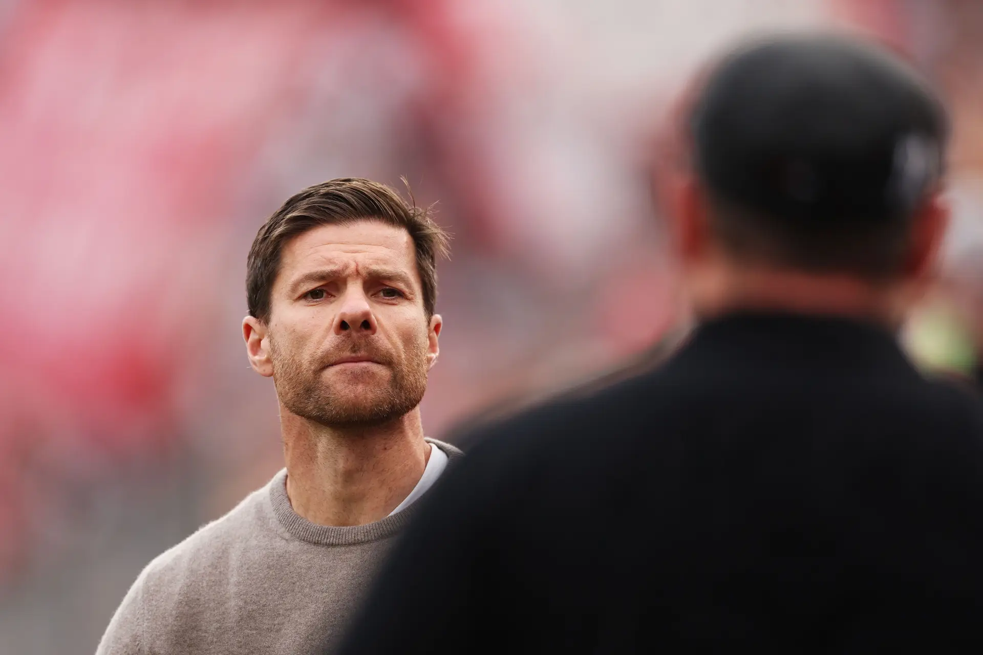 Xabi Alonso contra a lenda “Neverkusen”