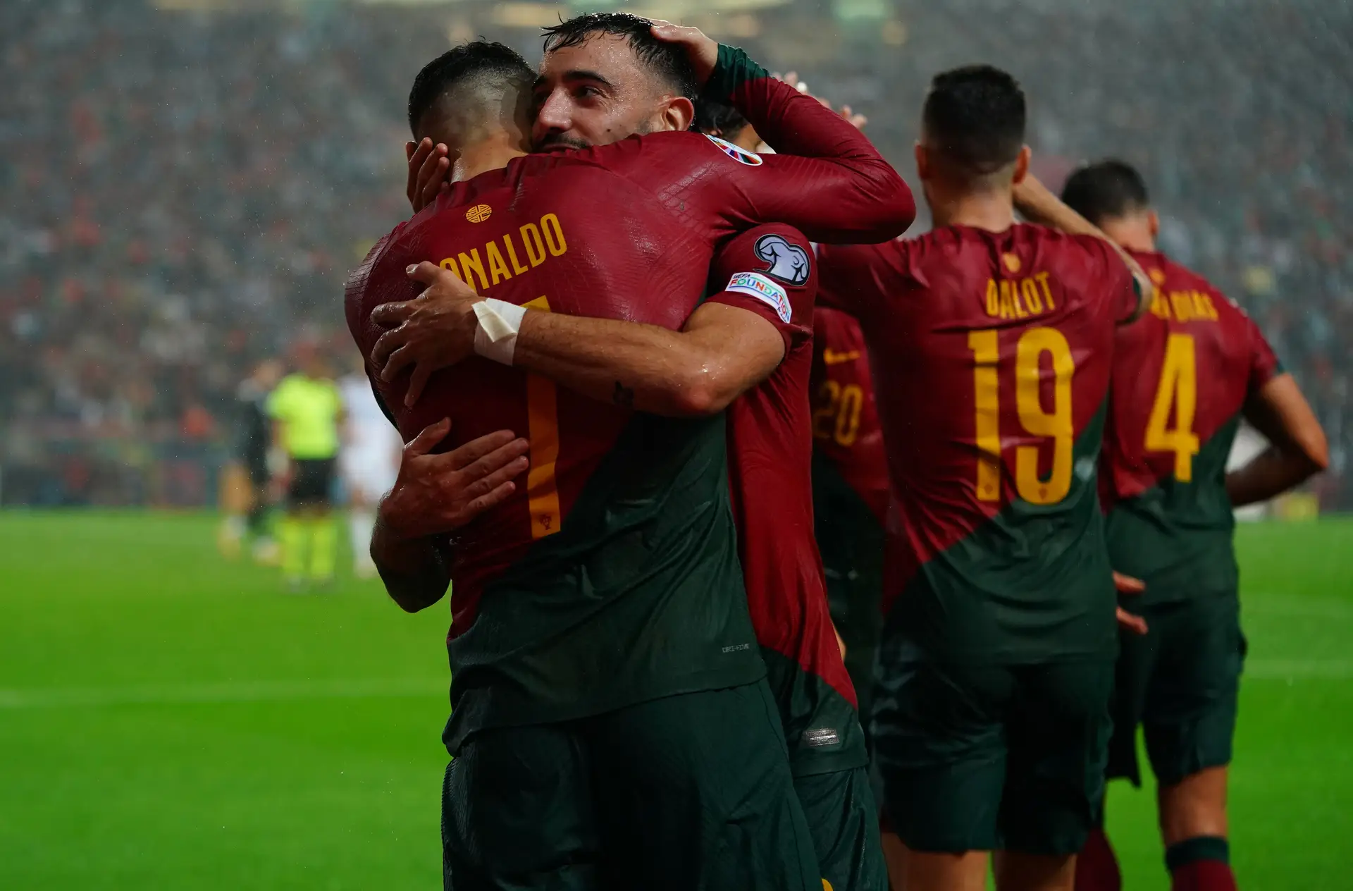 O GPS de Bruno Fernandes encontrou as coordenadas da dupla Ronaldo-Ramos para levar Portugal à Alemanha