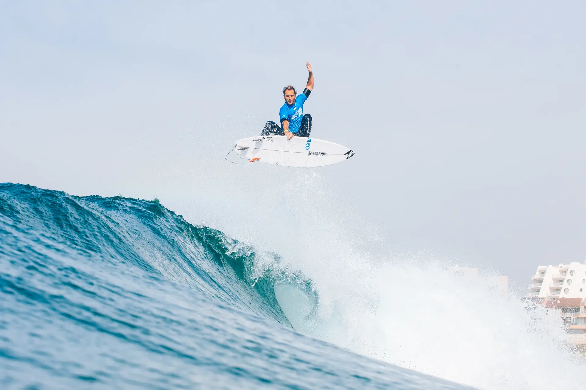 Mais uma onda para Frederico Morais, qualificado pela 3.ª vez para o circuito mundial de surf: “Agradeço a mim próprio por ter acreditado”