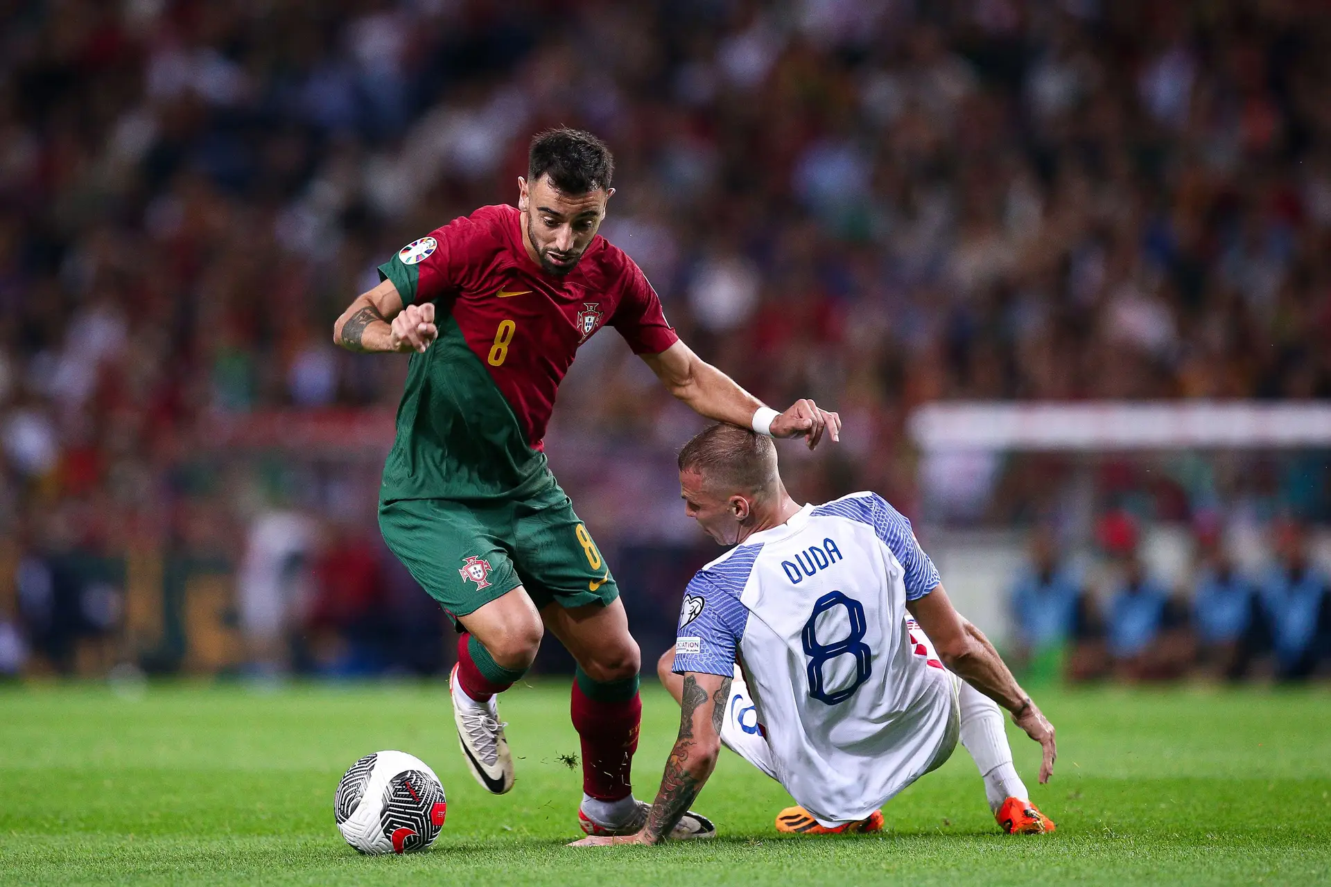 Bruno Fernandes e o veneno que lhe escorre das botas: o que dizem os números do jogador-chave na qualificação para o Europeu?
