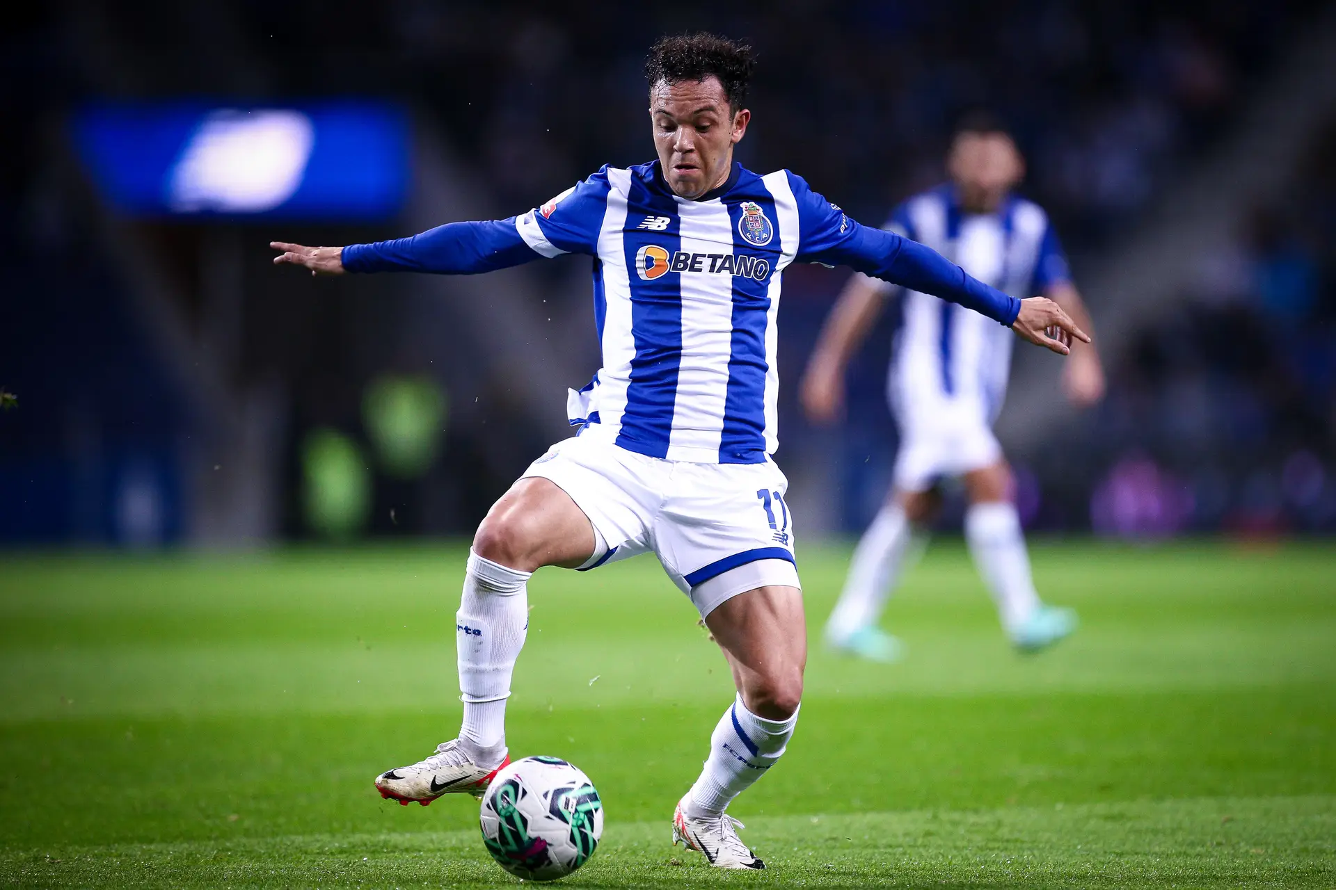 Pepê, do FC Porto, chamado à seleção do Brasil, na qual também está o fenómeno Endrick, de 17 anos