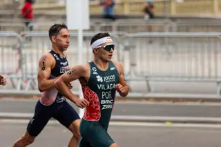 Entrevista a Vasco Vilaça, o triatleta que quer uma medalha em Paris: “É o sonho desde criança, desde que vi a Vanessa em Pequim”