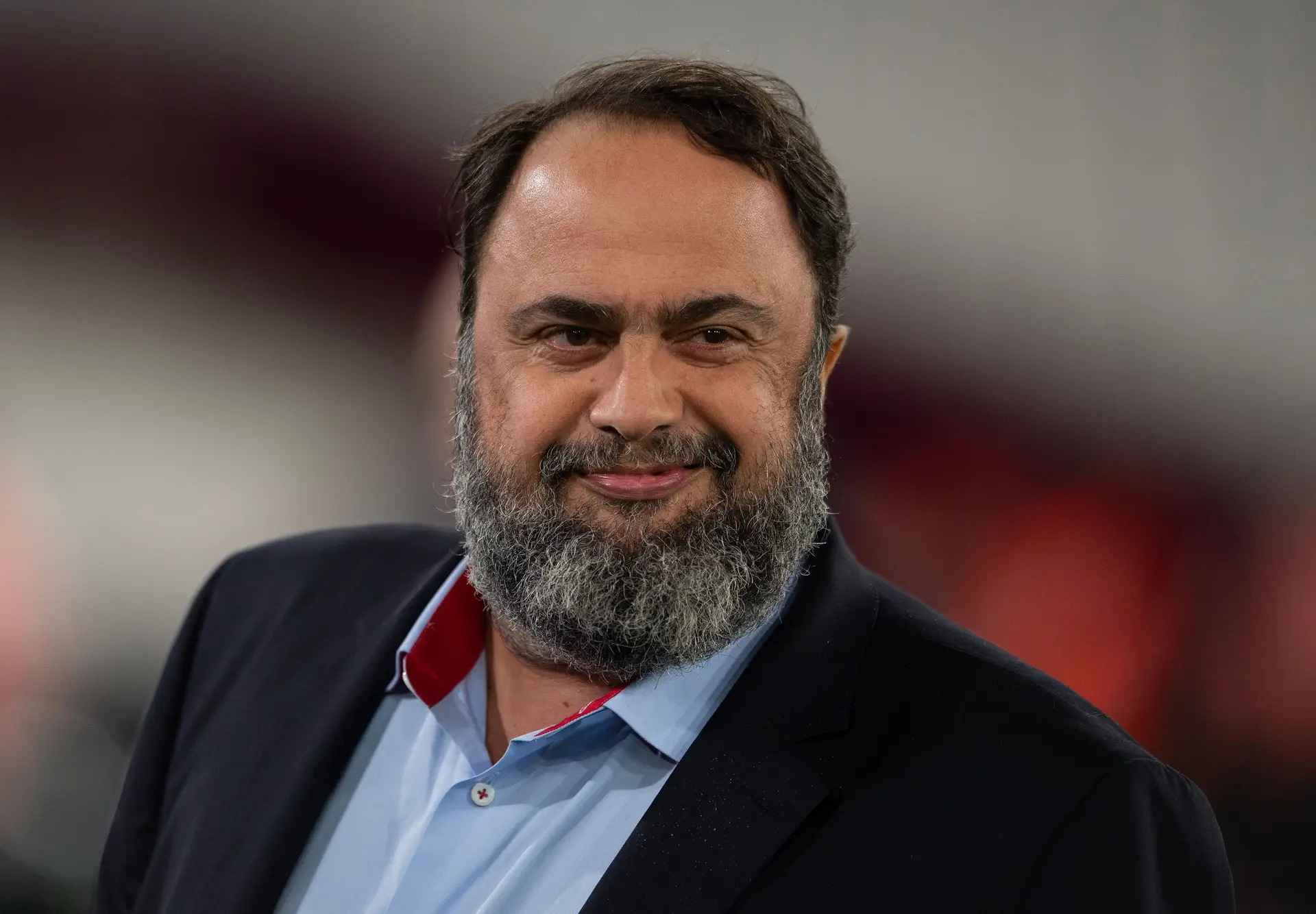 Evangelos Marinakis, o milionário de “bolsos fundos e pouca paciência” que ama barcos, escreve letras de canções e vai investir no Rio Ave