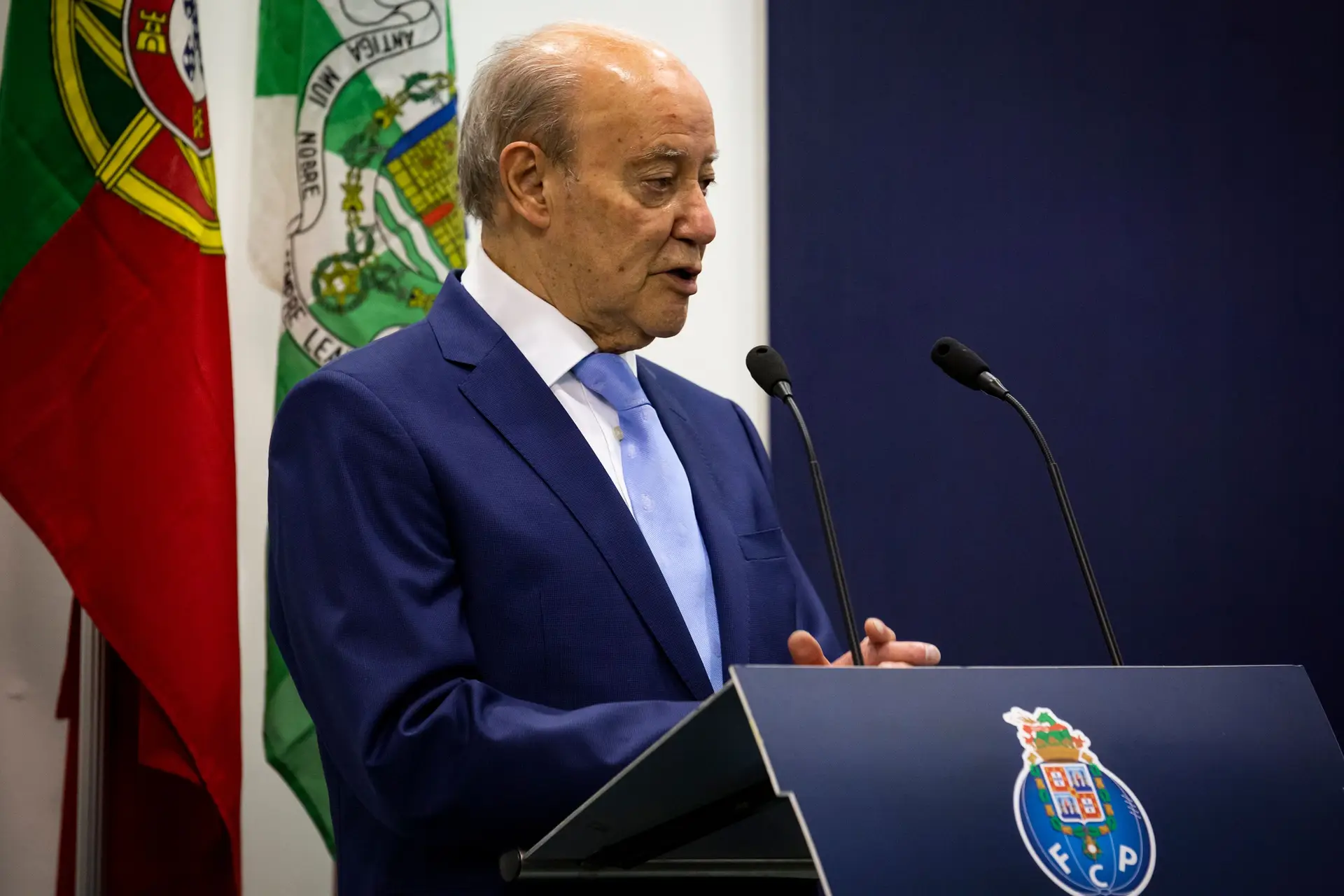 Pinto da Costa hospitalizado por precaução após sofrer acidente rodoviário