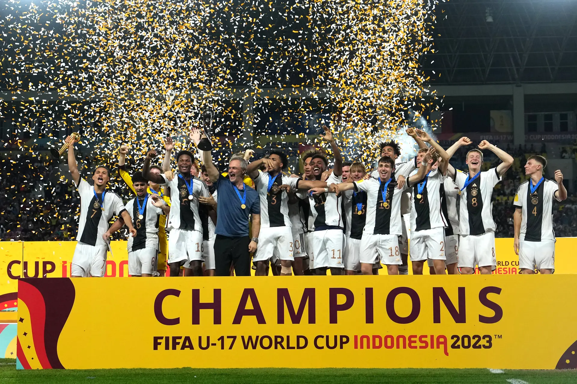 Alemanha repete Europeu e sagra-se campeã mundial de sub-17 de futebol