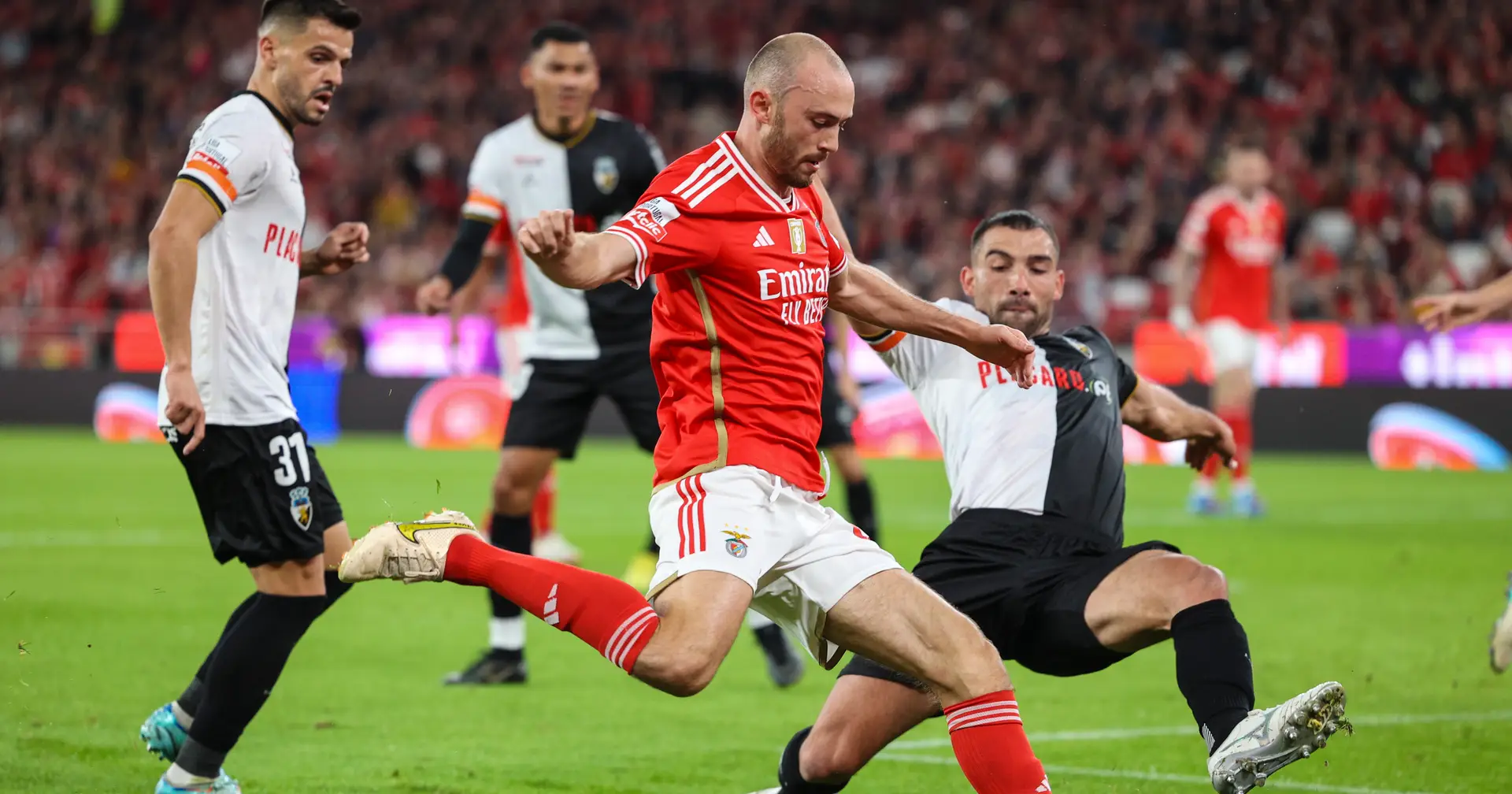 Benfica volta a empatar no campeonato, agora frente ao Farense