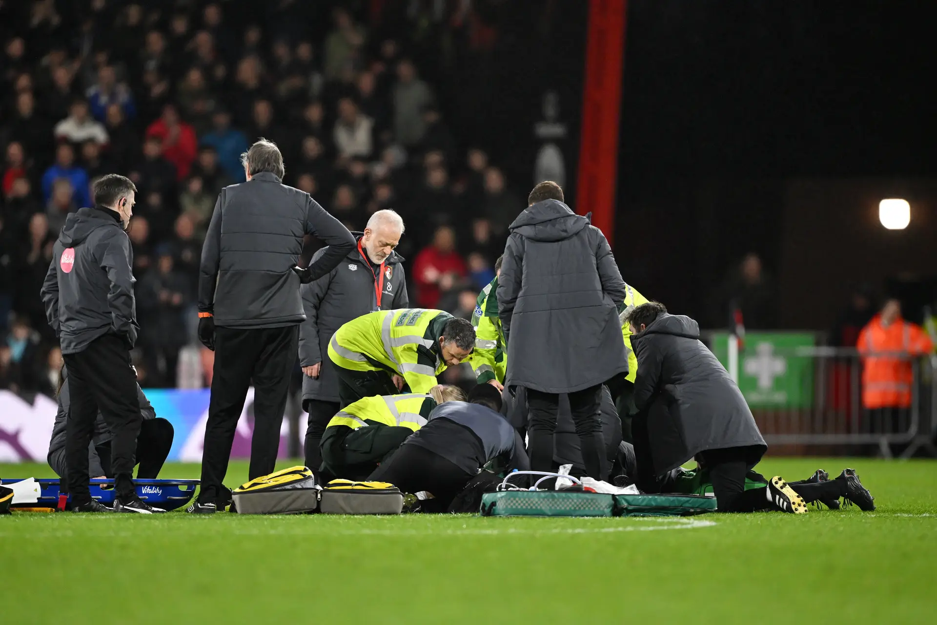 Ilya Zabarnyy - titular do Bournemouth para o jogo contra Luton