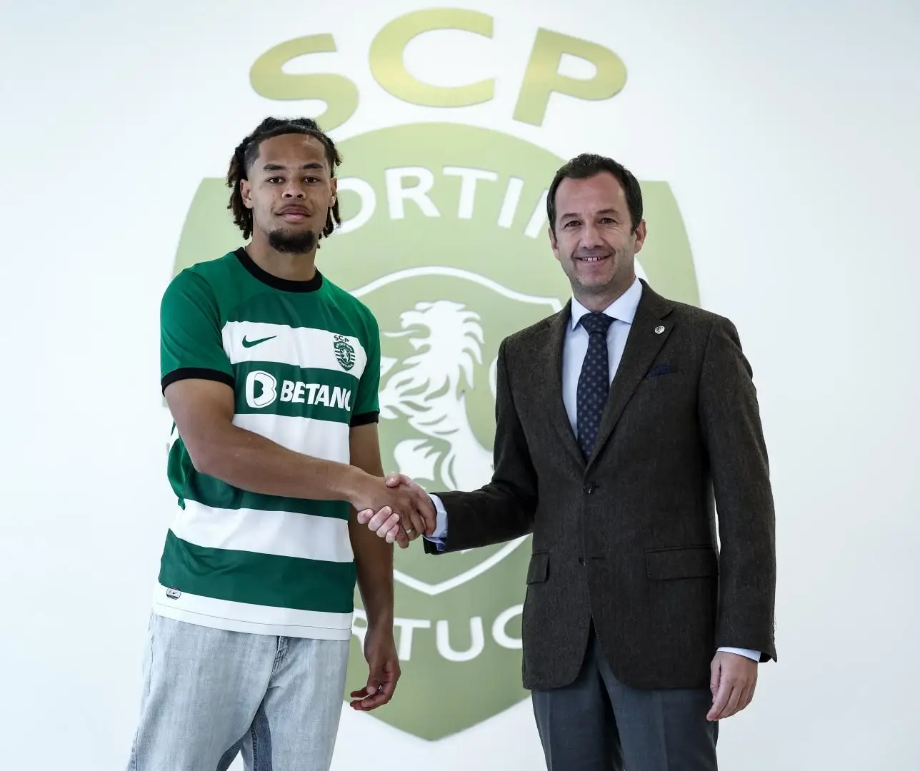 🔴 Assim foi o fecho do mercado em Portugal: FC Porto anuncia o central Otávio, Koindredi já é leão, Benfica oficializa Prestianni
