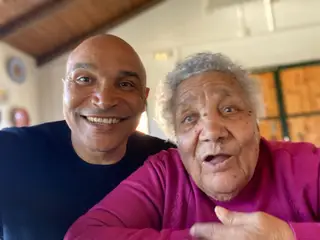 Luís com a mãe Deolinda Vidigal