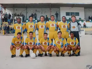 Luís Vidigal (3º atrás à direita) no Elvas