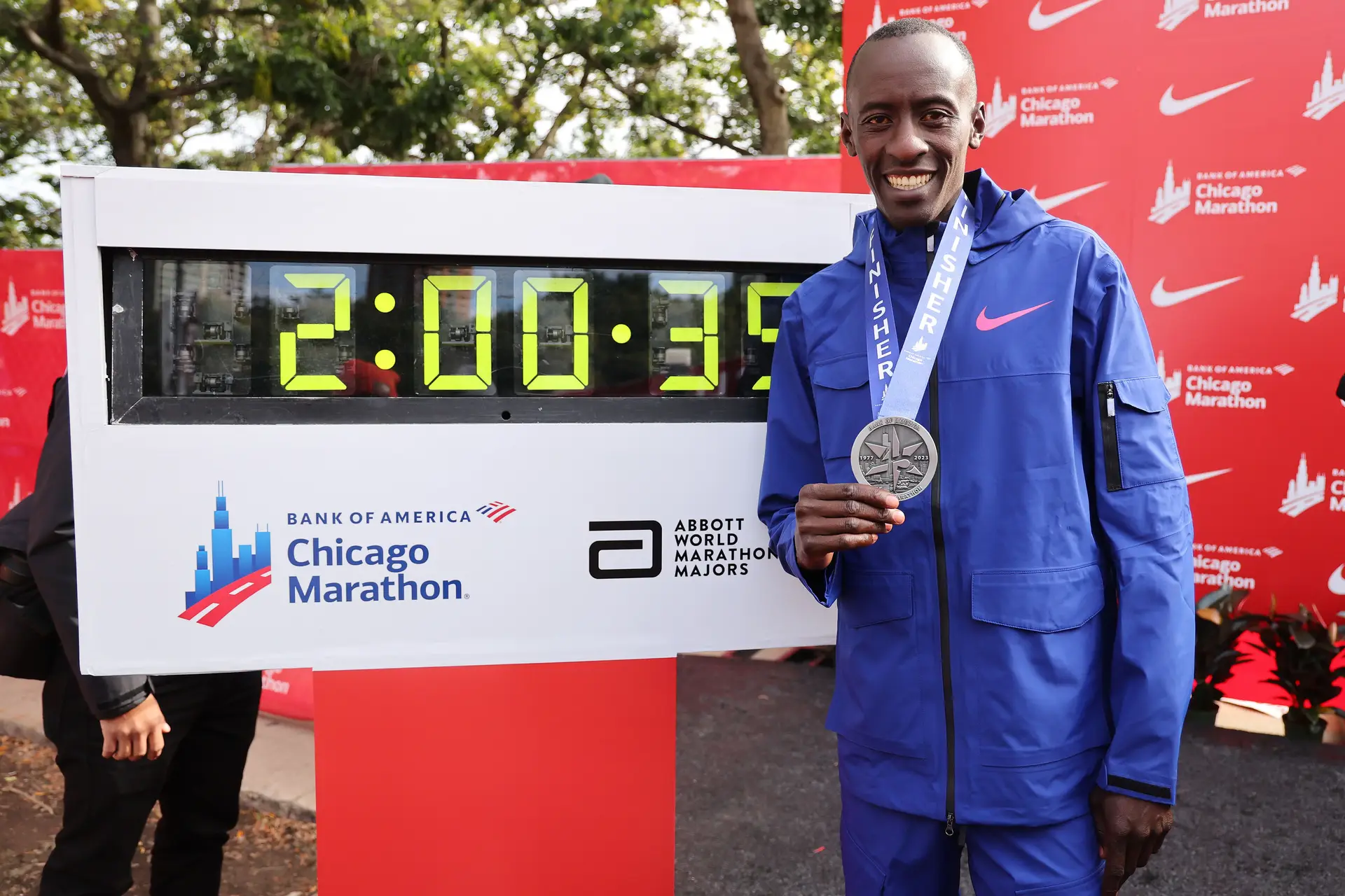 Morreu Kelvin Kiptum, o recordista mundial da maratona que começou a competir em Lisboa. Tinha 24 anos