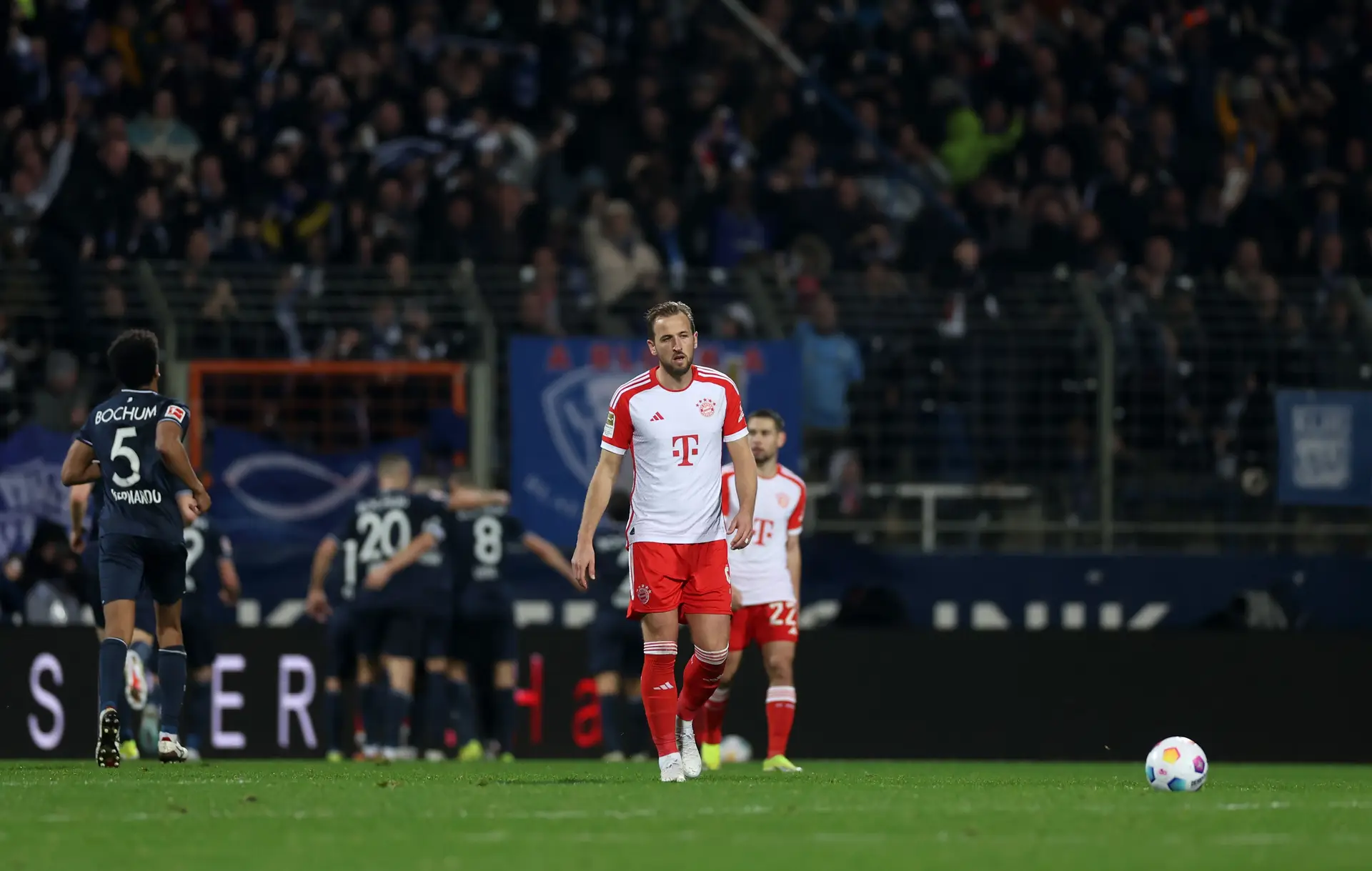 A crise do Bayern é real: terceira derrota seguida e o Bayer Leverkusen já tem 8 pontos de vantagem