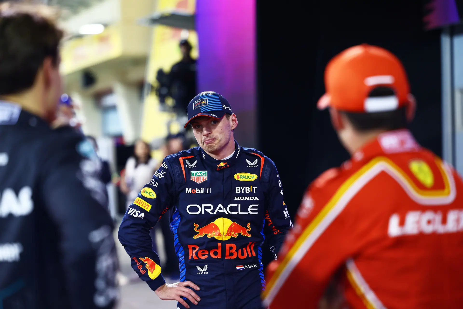 Dúvidas onde? Max Verstappen começa o ano com pole position no GP Bahrain