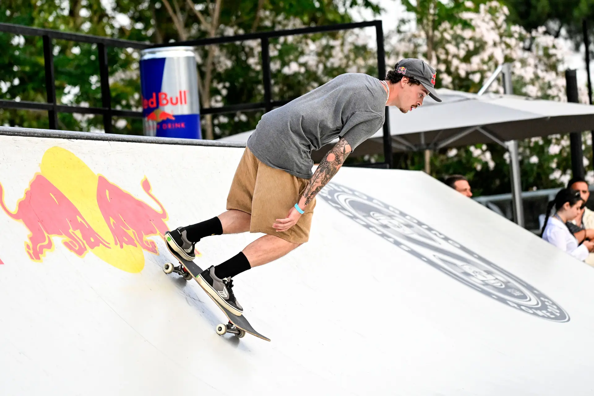 Gustavo Ribeiro no 2.º lugar da etapa do Dubai da World Skating Tour ...