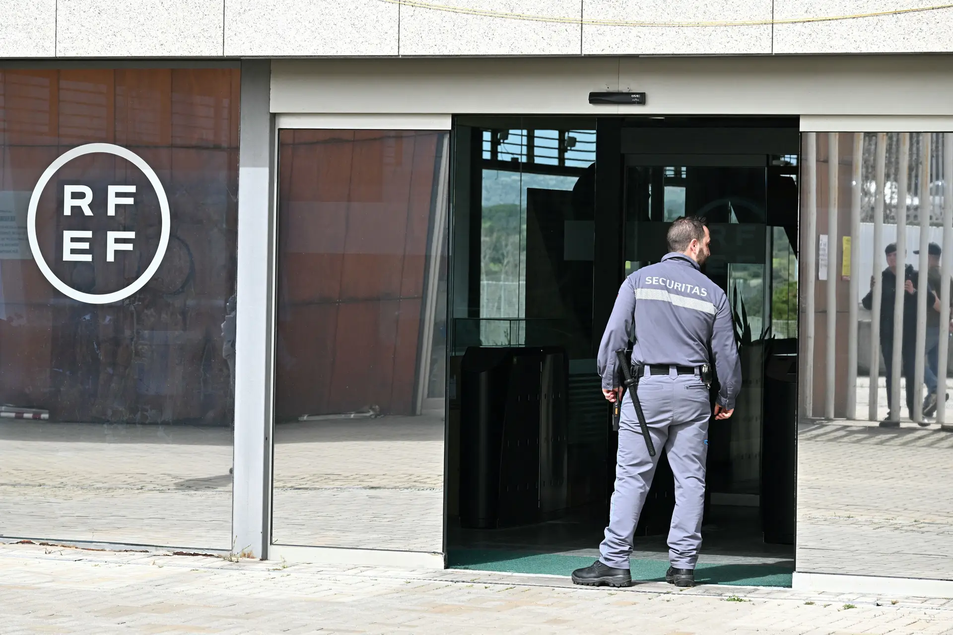 Federação Espanhola de Futebol investigada por suspeitas de corrupção nos contratos que levaram a Supertaça do país para a Arábia Saudita
