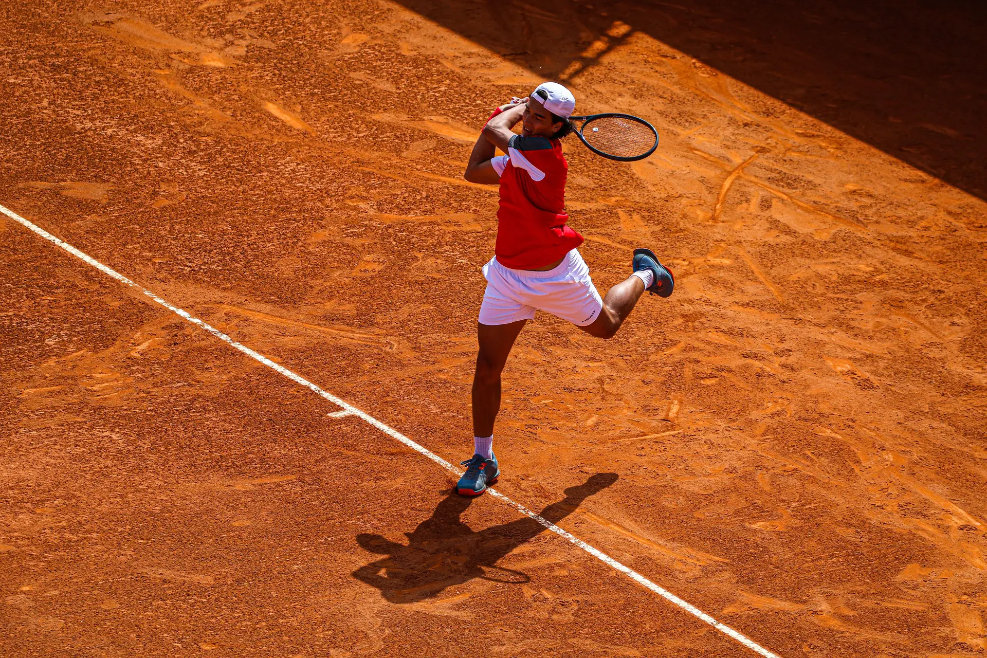 Henrique Rocha estreia-se num Grand Slam a vencer e está na 2.ª ronda de Roland-Garros