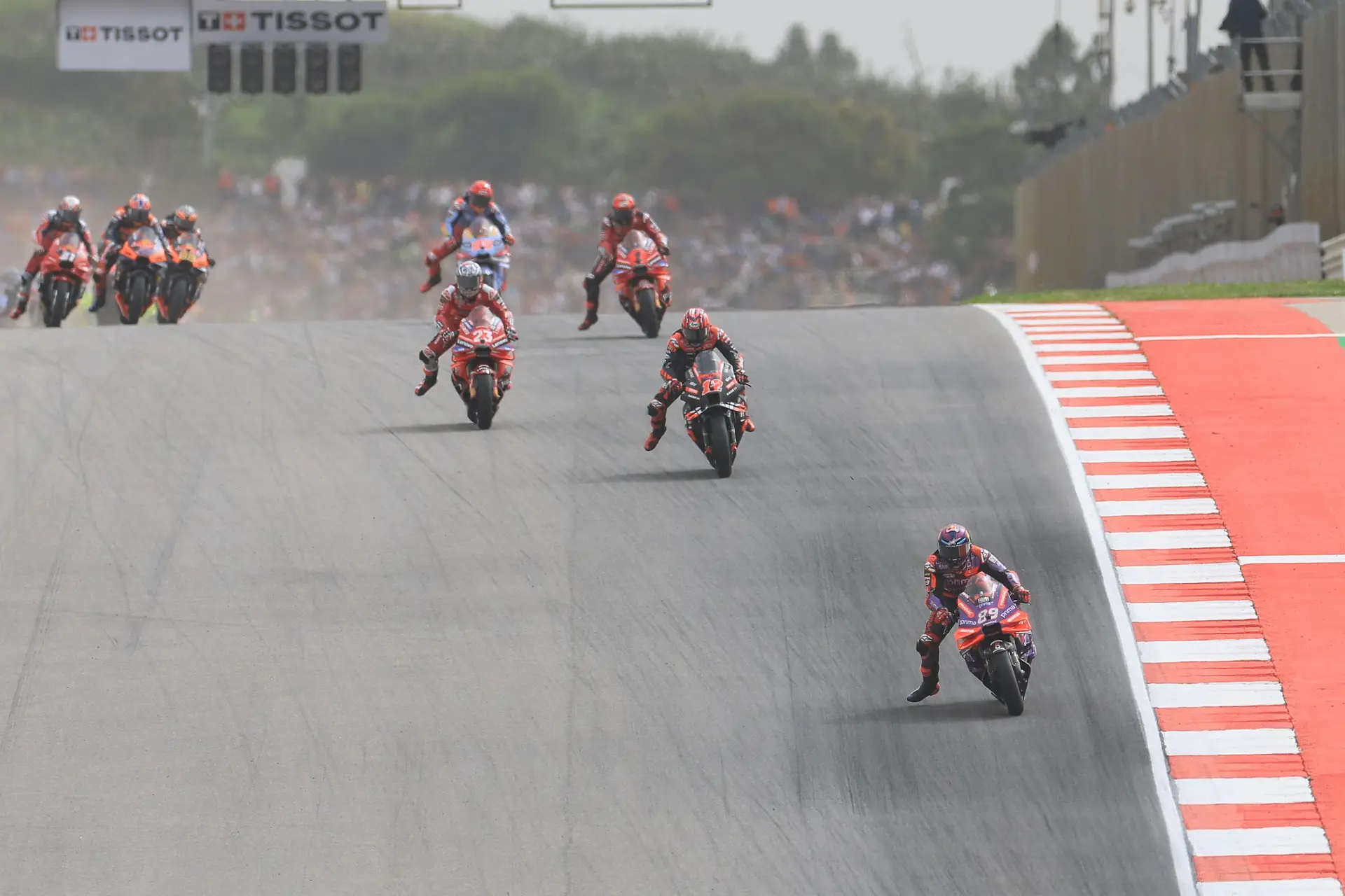 O MotoGP vai continuar a parar em Portugal até 2029