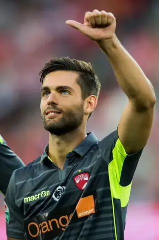 O médio foi jogar para o Dinamo de Bucareste no início de 2017