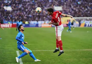 Filipe Nascimento (à esquerda) e Ruben Pinto num jogo entre o Levski e o CSKA