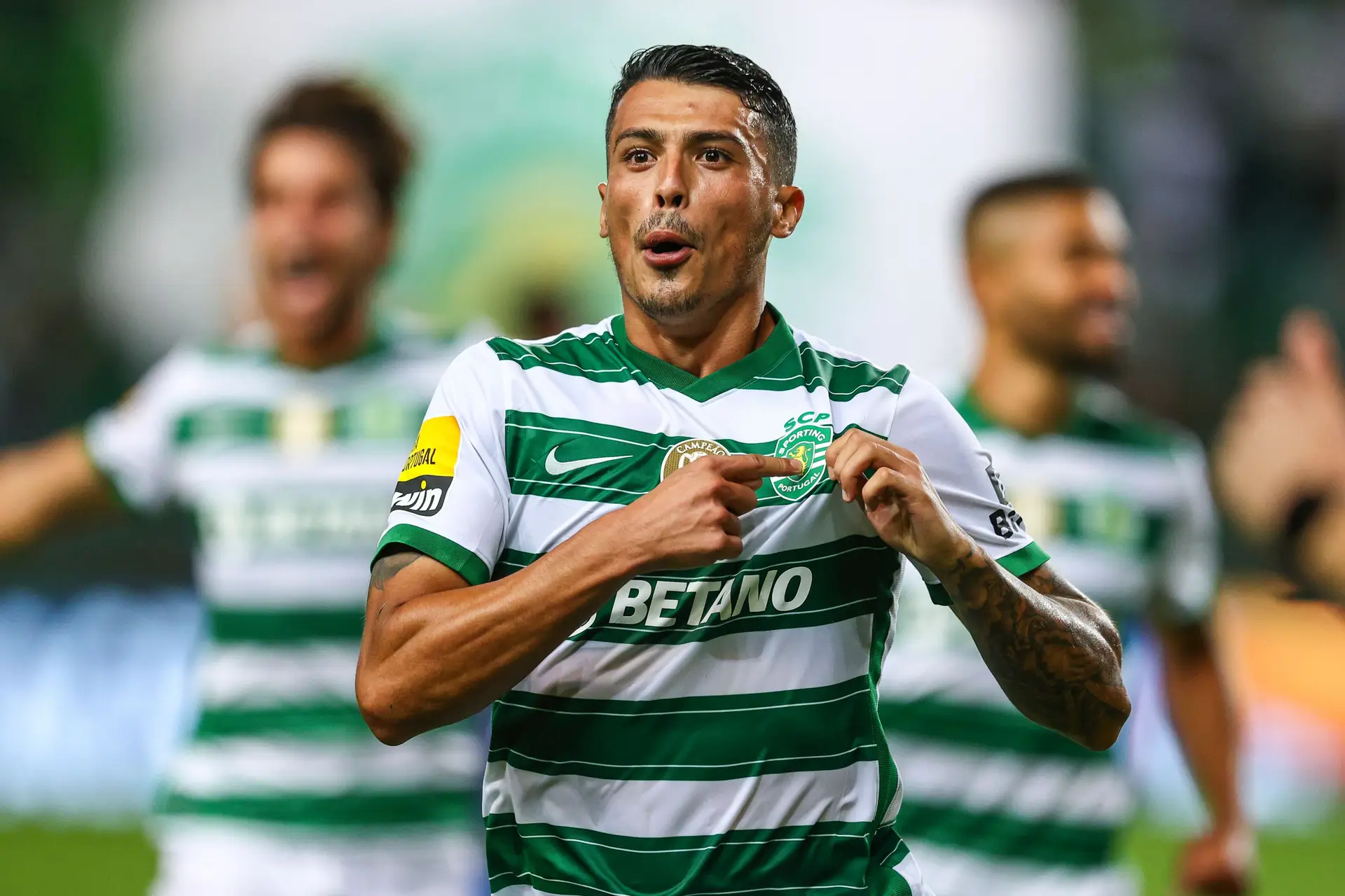 Entrevista a Pedro Porro: “Em 2021, escondi uma lesão para participar no jogo do título pelo Sporting. Queria ir a jogo, sim ou sim”