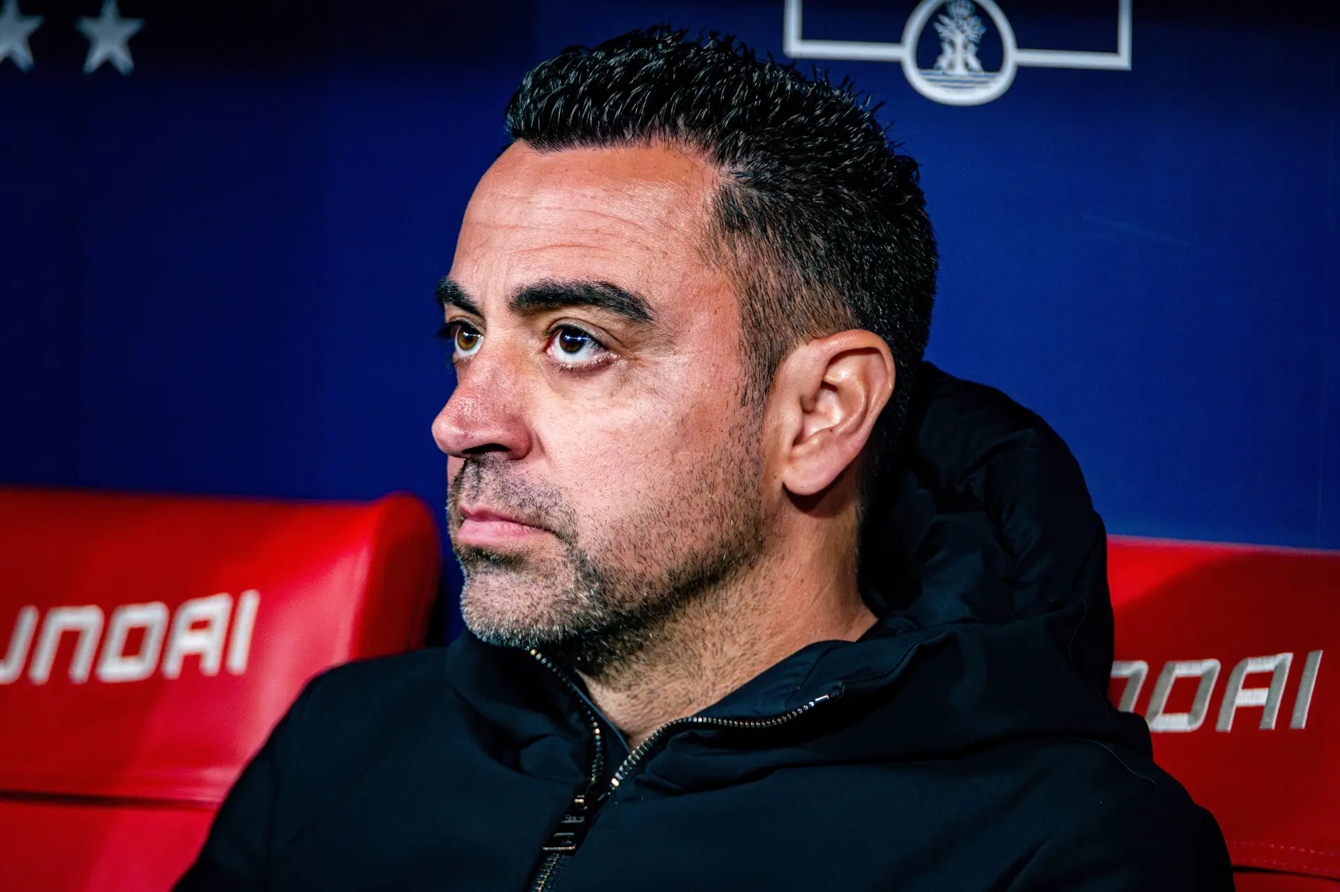 Em janeiro, Xavi disse que ia embora do Barcelona. Em abril, afinal, confirma que vai ficar