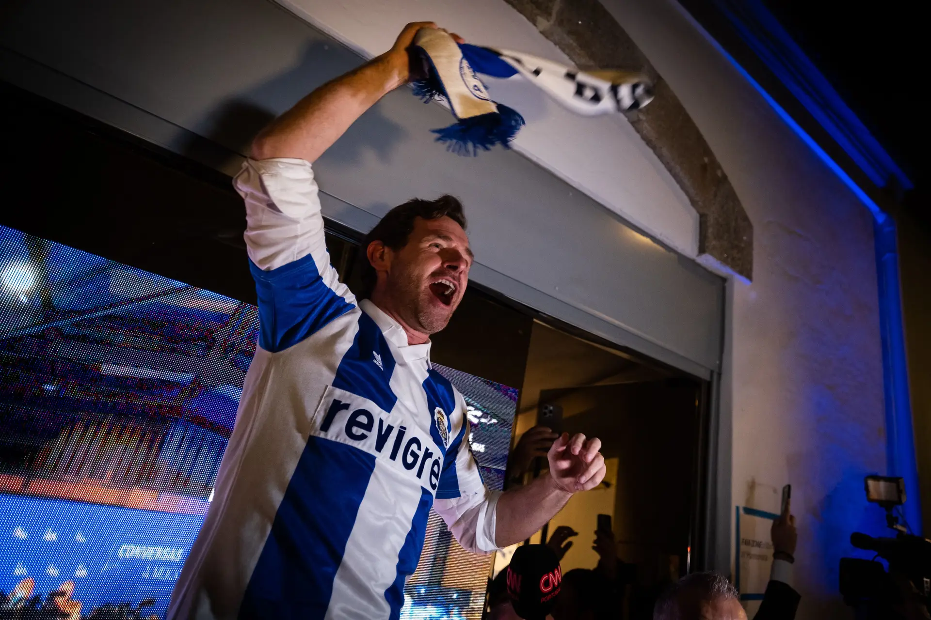 Villas-Boas está mais aliviado: o clube saiu do “espetro da ruína financeira”. Falta a equipa “ser muito mais FC Porto”