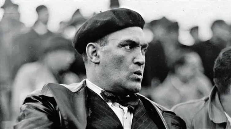 O filme de uma das vidas de Cândido de Oliveira, o “prémio Nobel da bola” que foi espião contra os Nazis e enviado para o Tarrafal