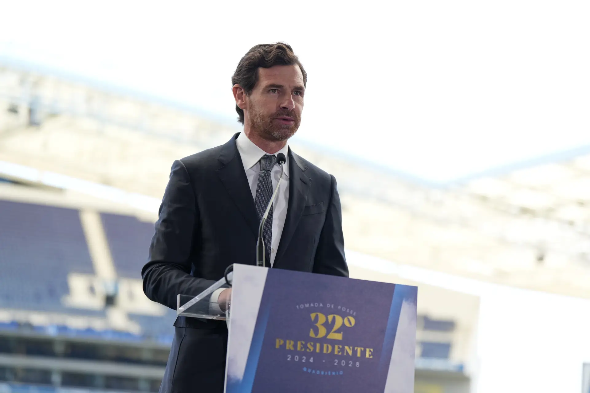 Villas-Boas inicia uma “nova era” no FC Porto apelando ao “bom-senso da administração” da SAD: “O clube não tem dois presidentes”