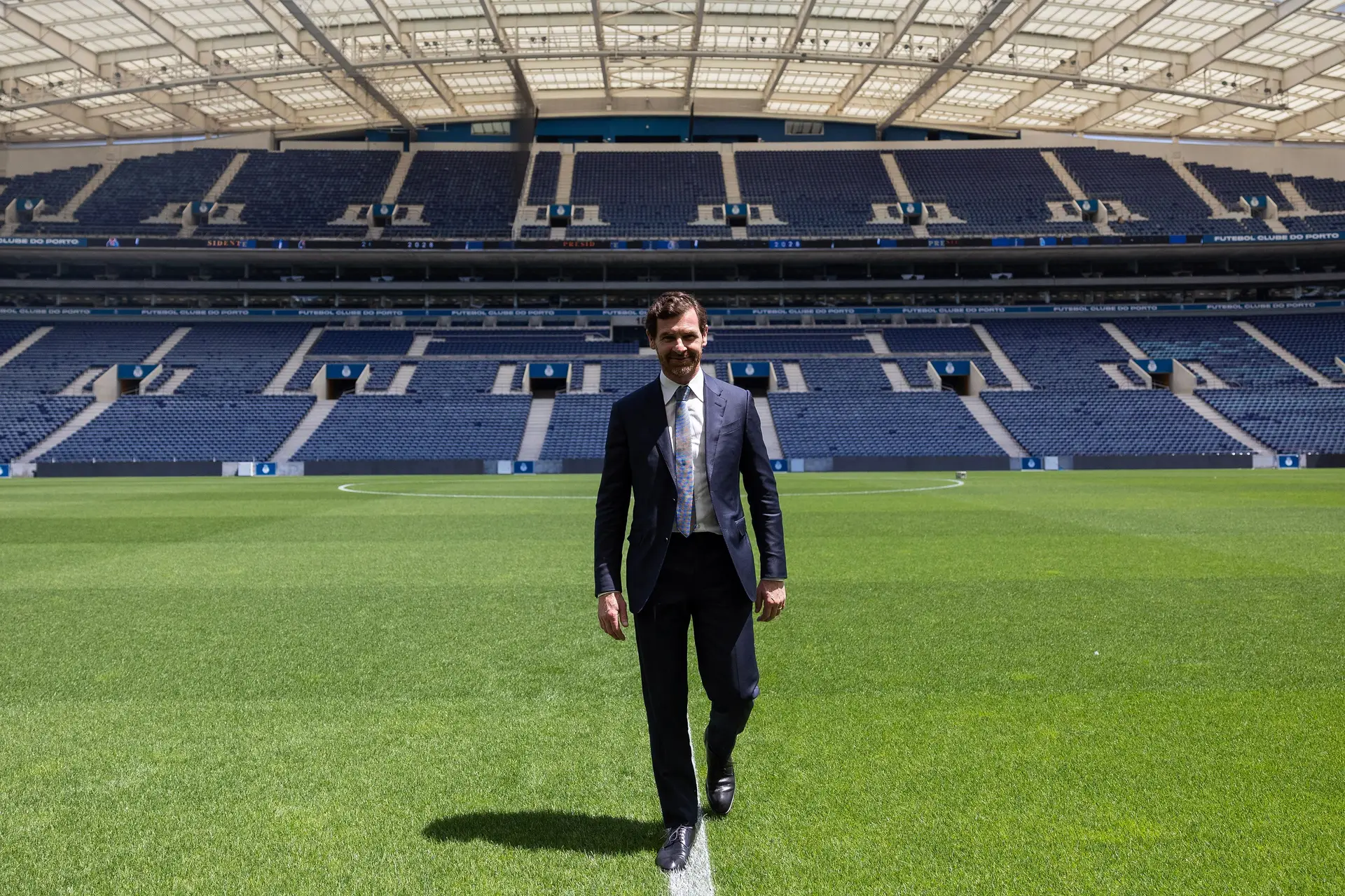 André Villas-Boas diz que FC Porto “não pode vender a preço de saldo” e confirma que houve interesse em Nehuén Pérez e Danilo