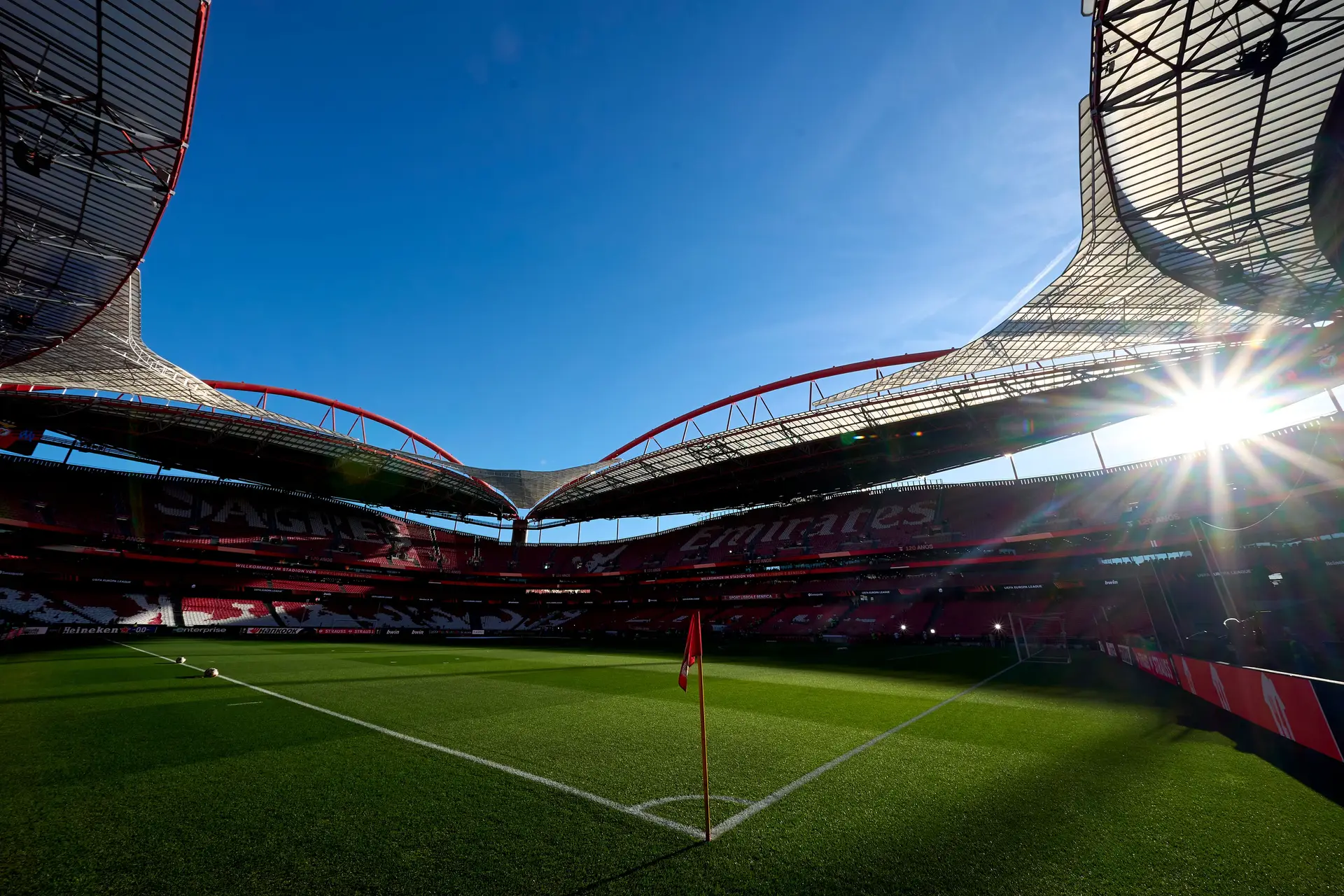 Benfica gastou €70 milhões na última década em futebolistas que mal jogaram, mais do que Sporting e Porto juntos
