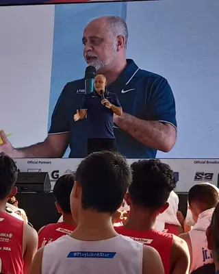Carlos Barroca tornou-se um dos responsáveis pelo Basketball Without Borders e tem percorrido o mundo a ensinar basquetebol para milhões de jovens