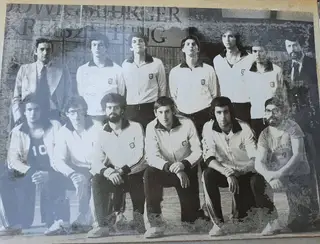 Seleção nacional juniores de 1978 no Campeonato da Europa, na Espanha. Barroca é o 3.º em baixo à direita