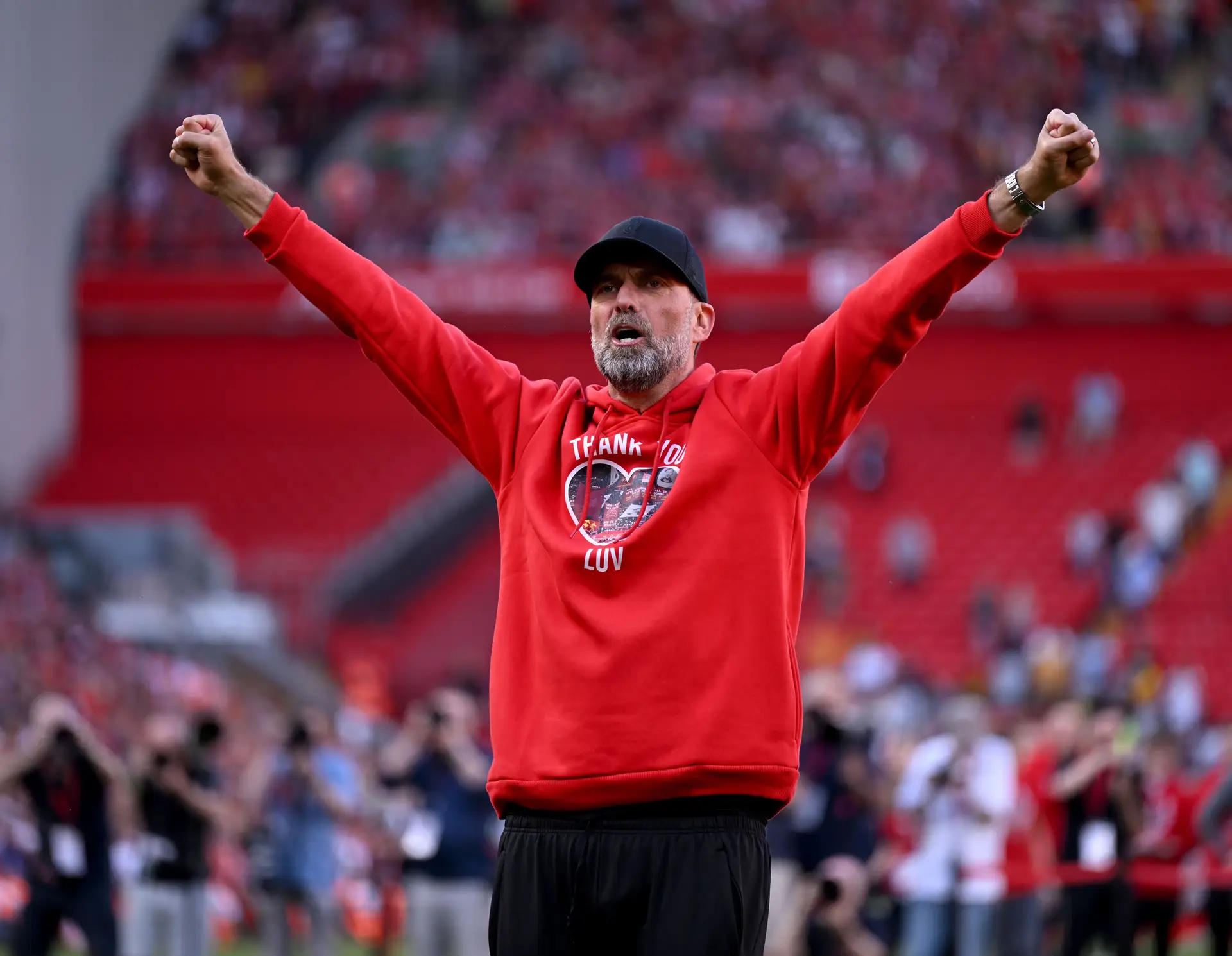 “Nunca mais caminharei sozinho”: o profeta Klopp despede-se do Liverpool e de Liverpool, “a cidade dos braços abertos”