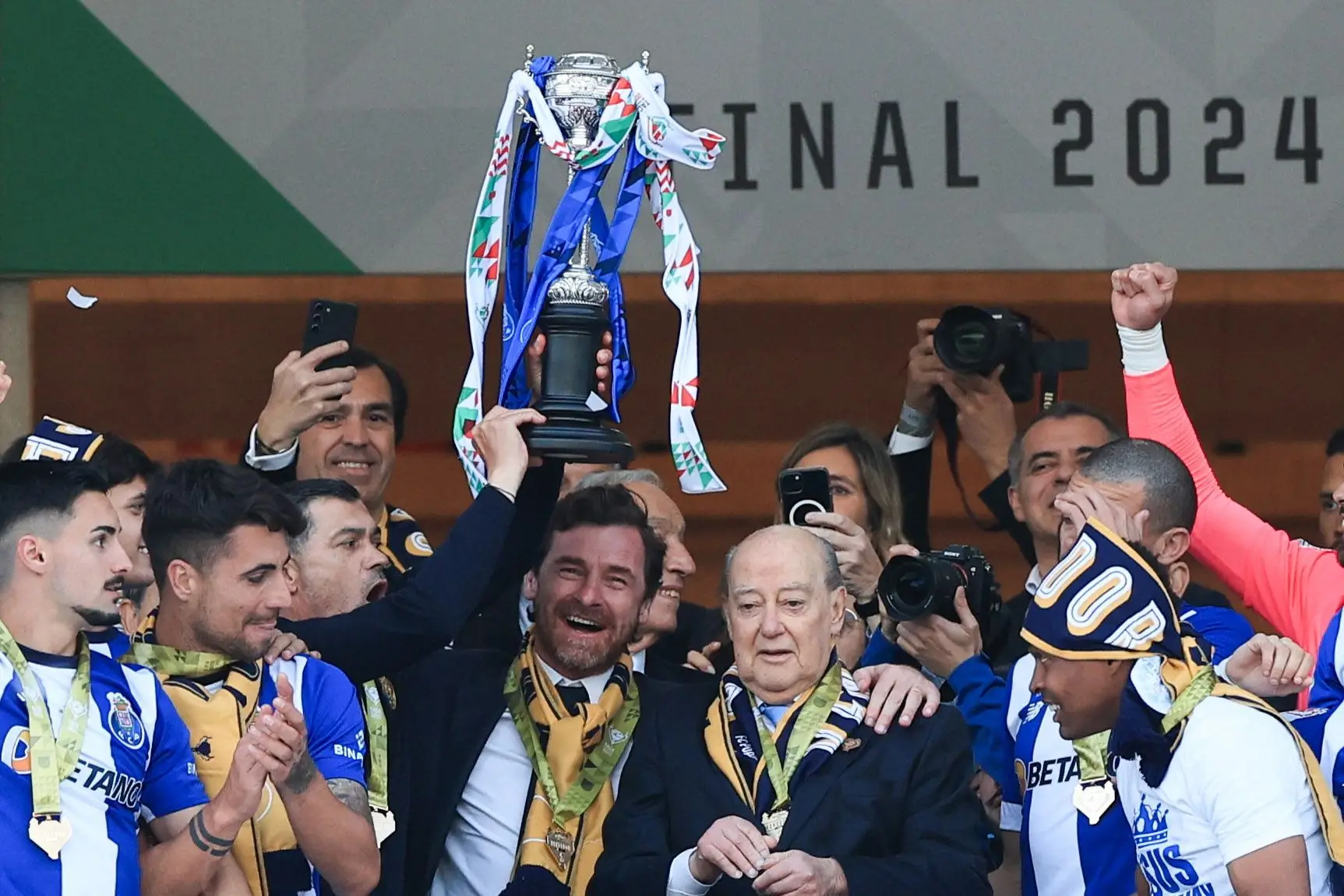 O primeiro título no futebol do Villas-Boas presidente: “Sofre-se de forma diferente. Agora é continuar a vencer”