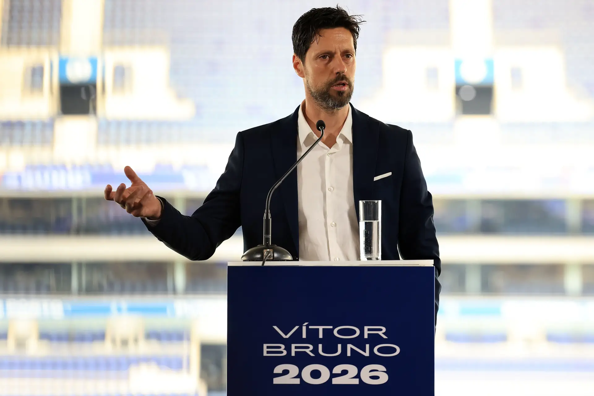 Entre elogios e recados de Villas-Boas, Vítor Bruno assume que passou “semana de sofrimento e angústia”, mas está de “consciência tranquila”