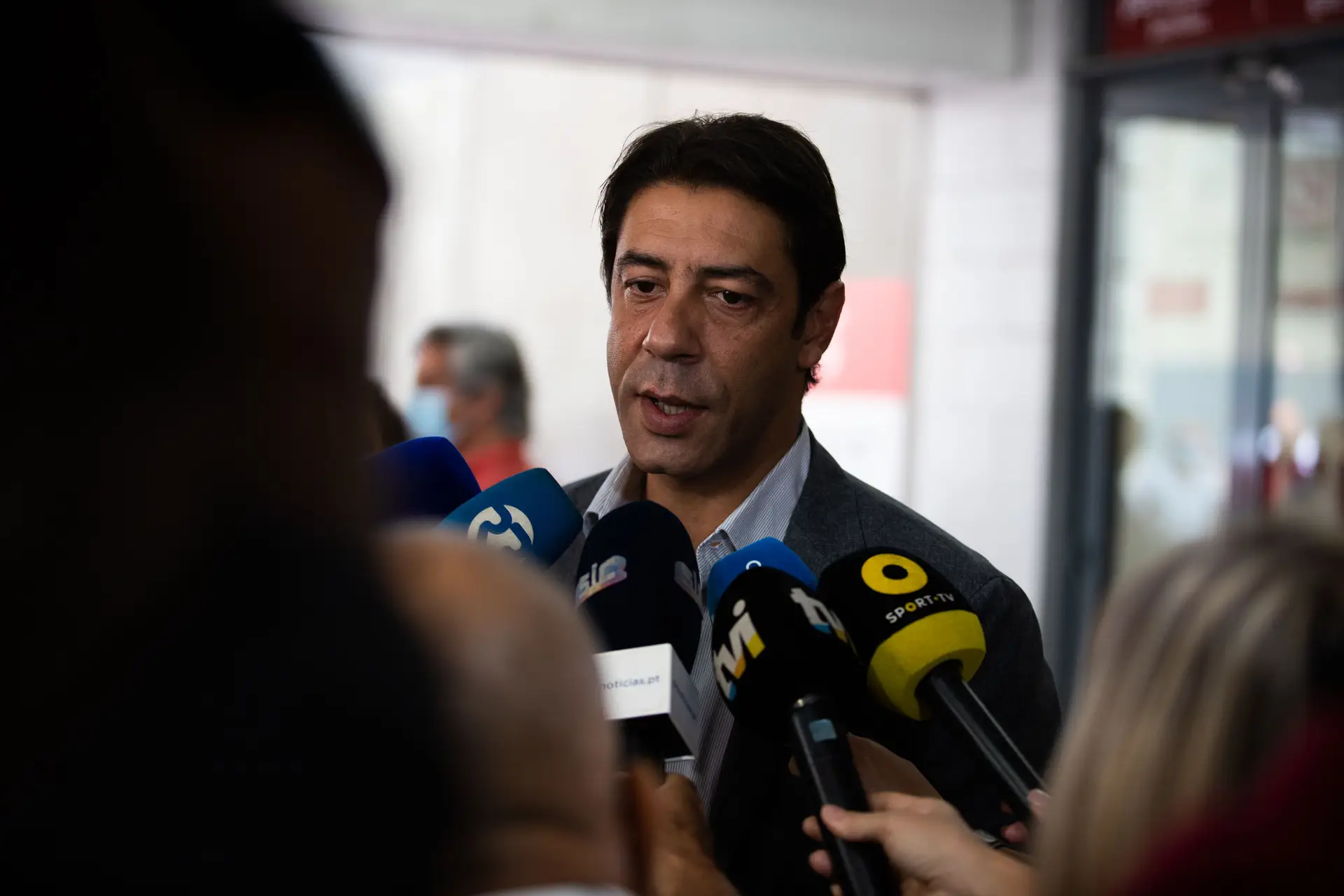 Rui Costa deu os parabéns ao Sporting e garantiu que Bruno Lage continuará na próxima época